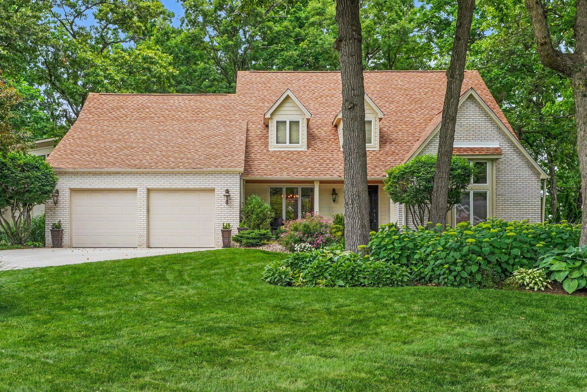 185 Amhurst Place, Valparaiso, IN 46385; Image #2