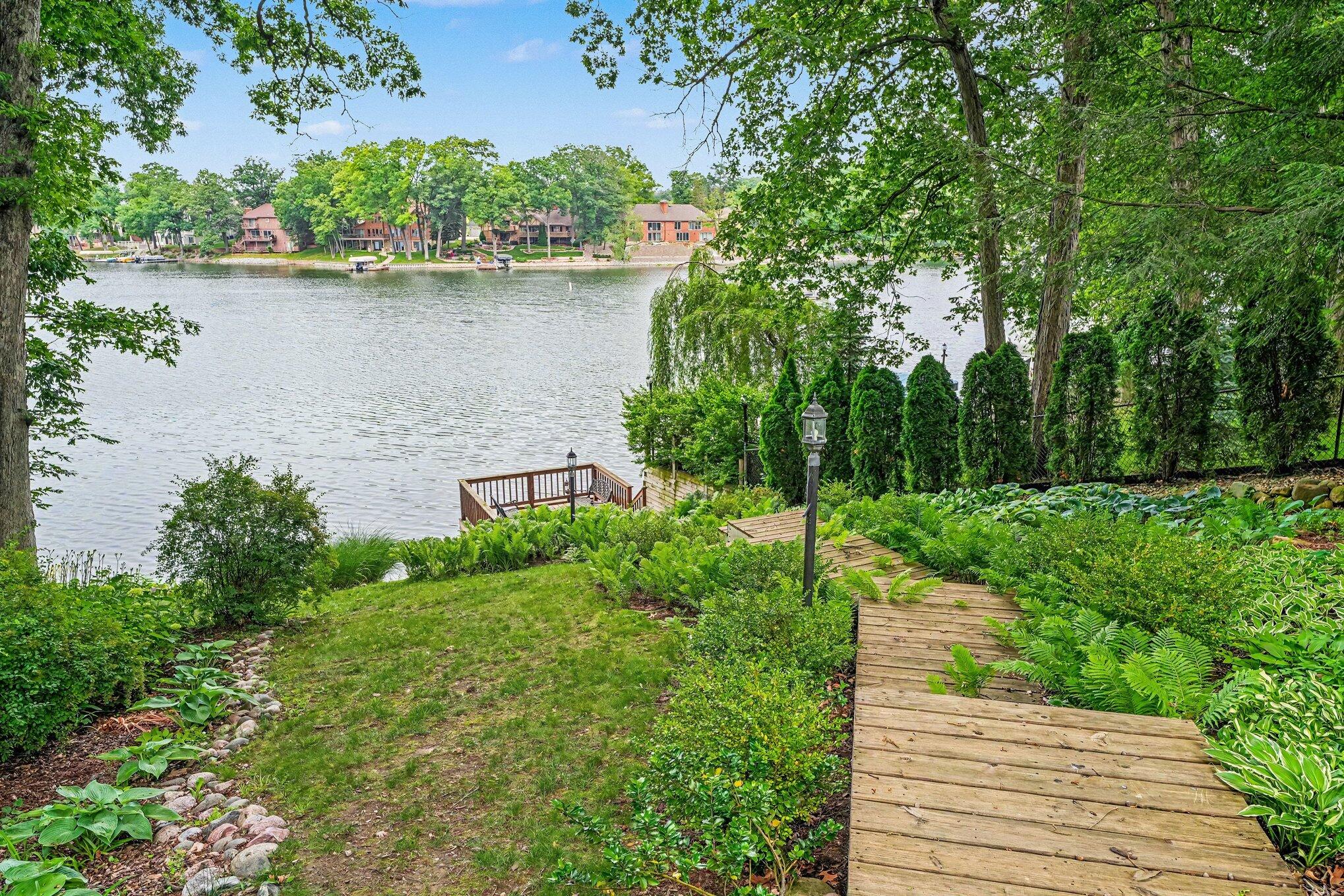 185 Amhurst Place, Valparaiso, IN 46385; Image #6