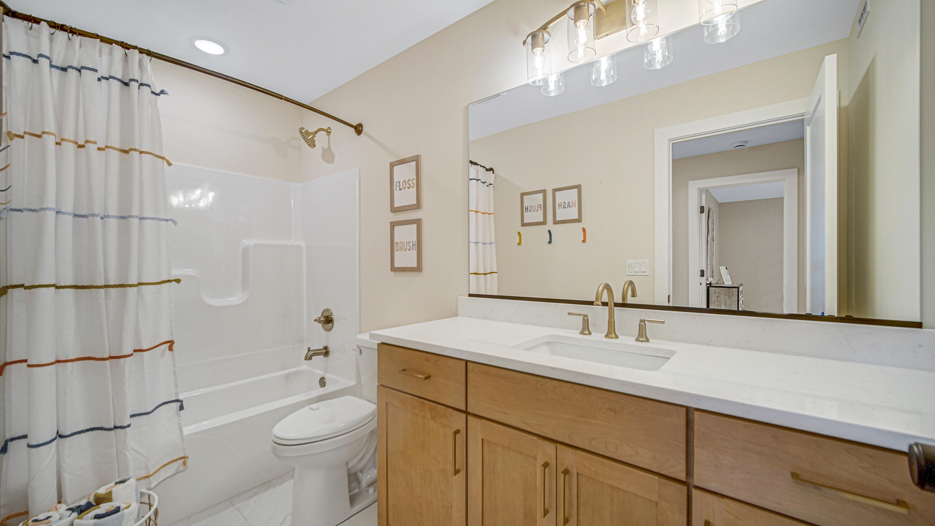 3105 Whispering Brook Lane, Valparaiso, IN 46385; Image #31