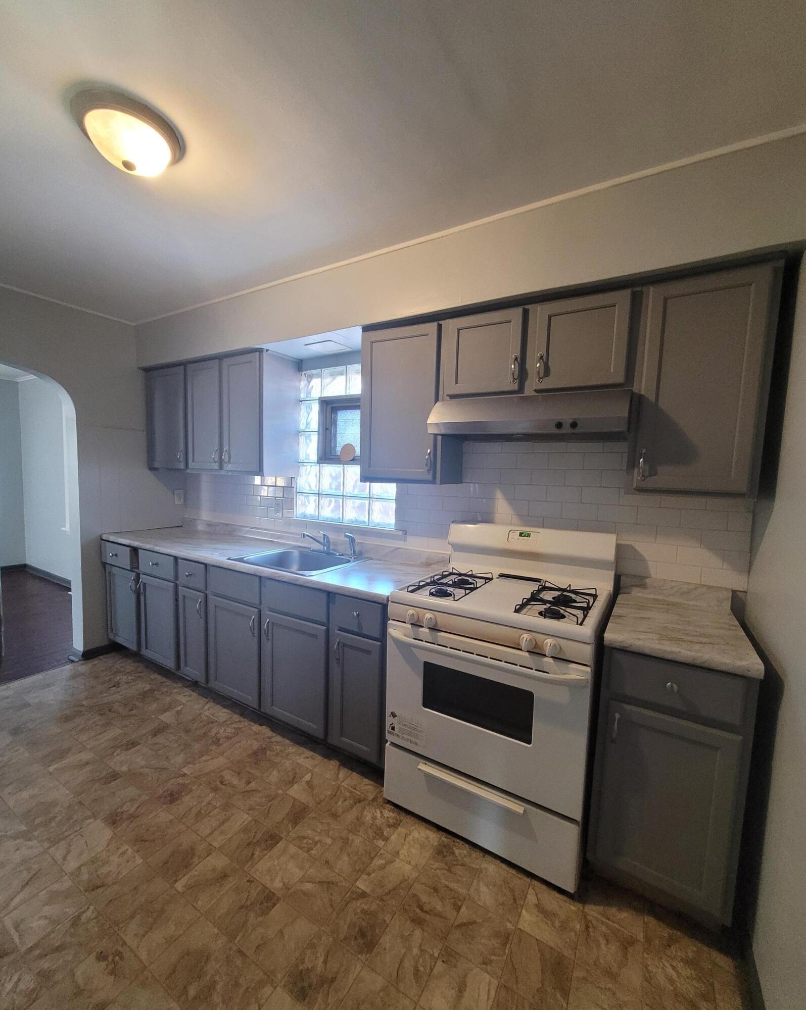 2734 Cleveland Street, Hammond, IN 46323; Image #10