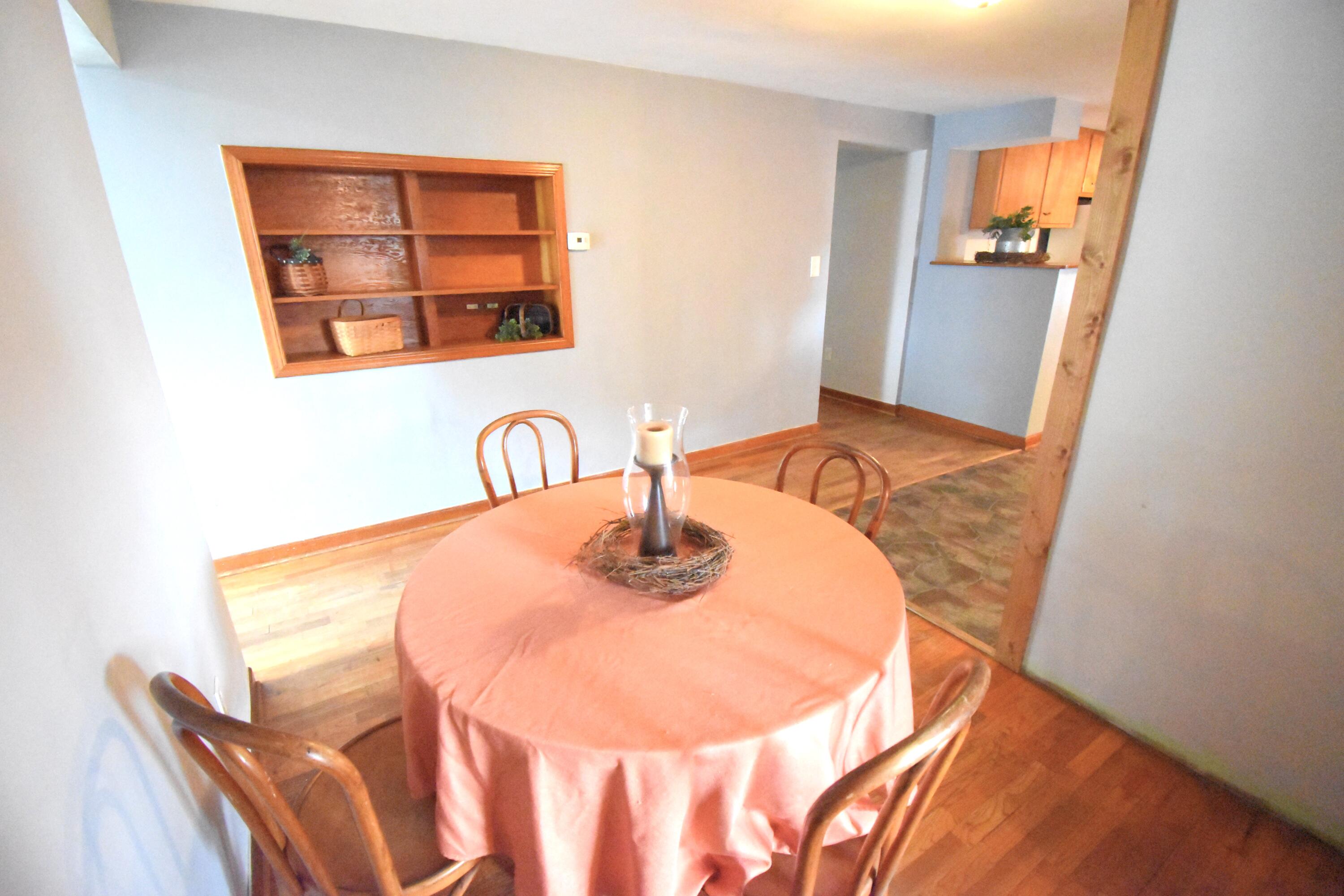 829 W Washington Street, Rensselaer, IN 47978; Image #12