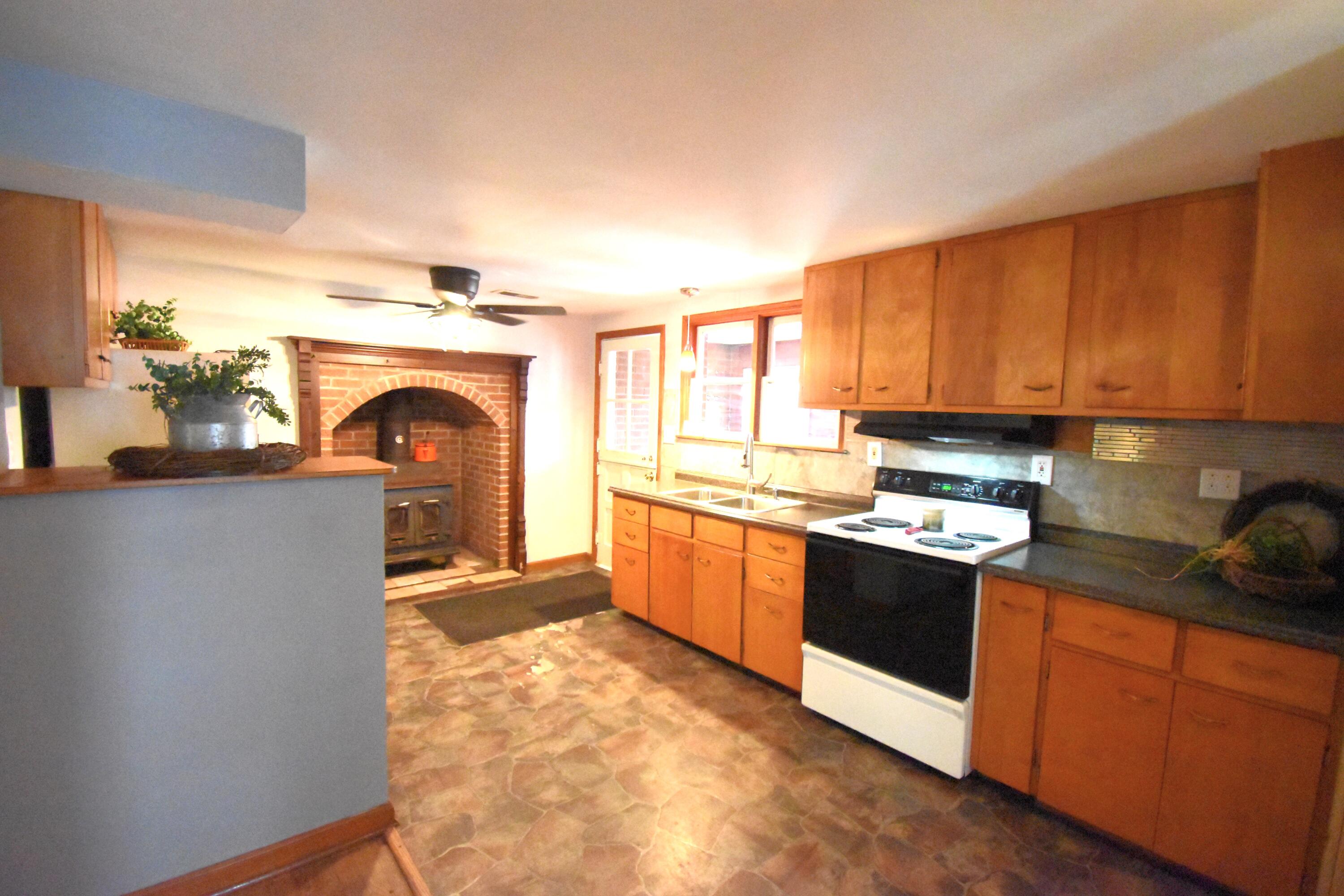 829 W Washington Street, Rensselaer, IN 47978; Image #14