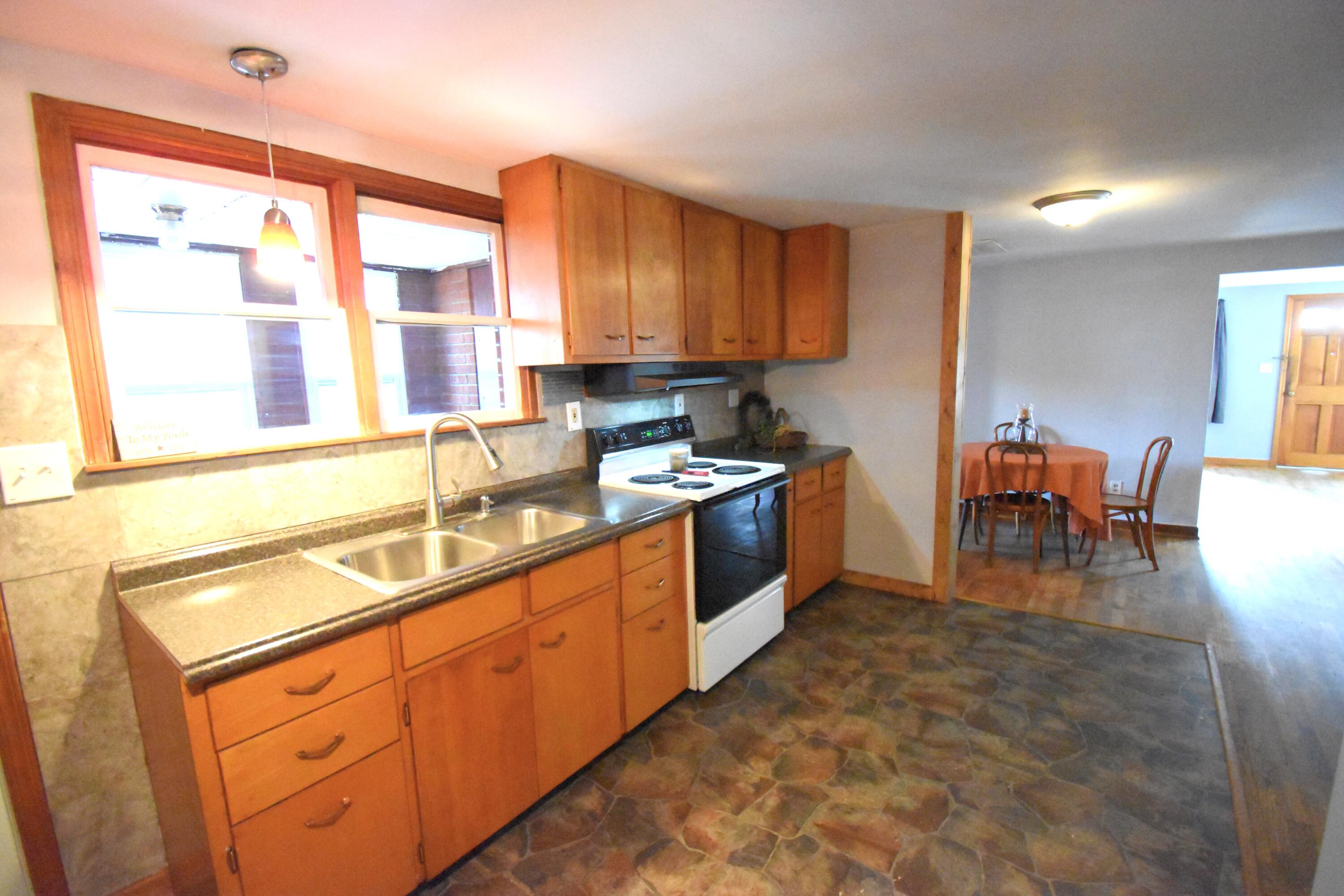 829 W Washington Street, Rensselaer, IN 47978; Image #16