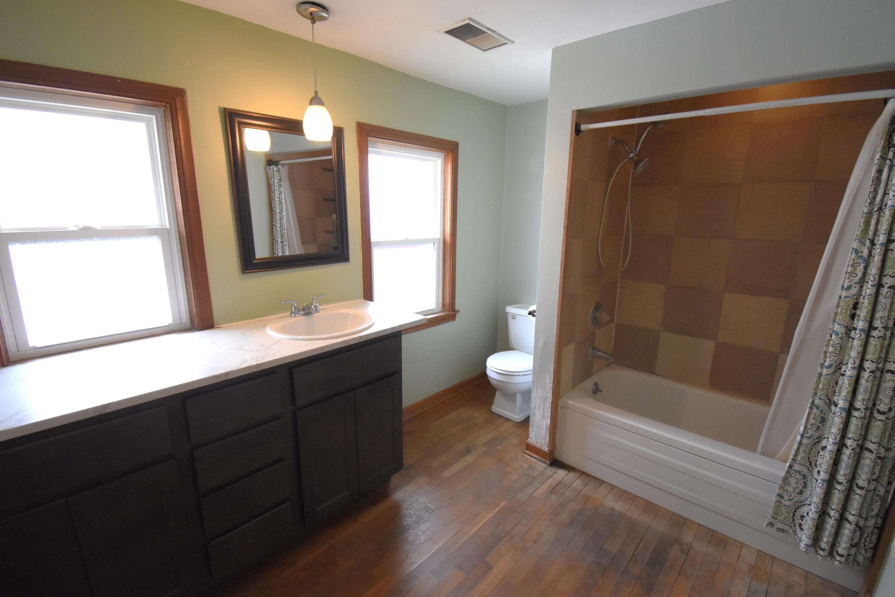 829 W Washington Street, Rensselaer, IN 47978; Image #20