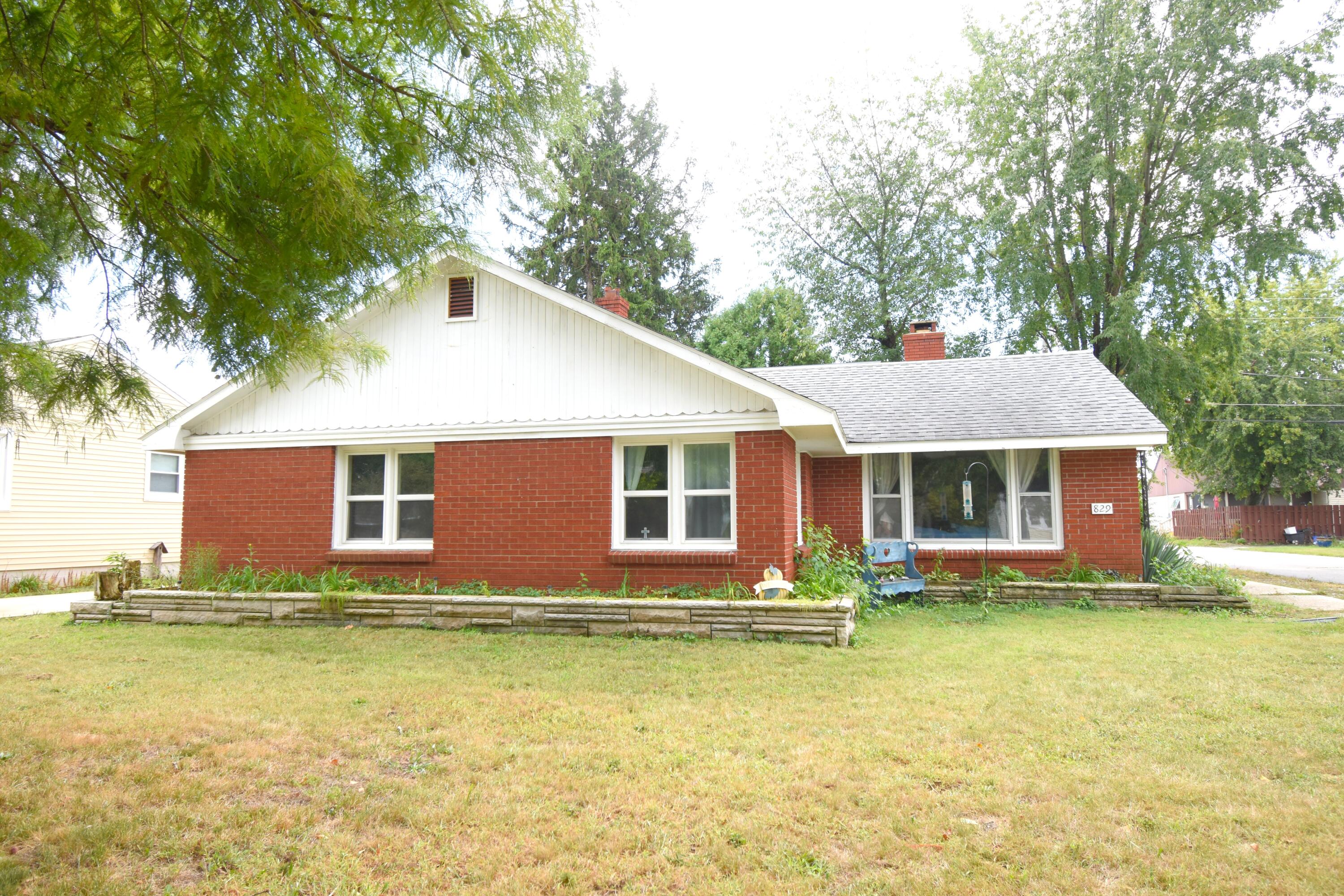 829 W Washington Street, Rensselaer, IN 47978; Image #3