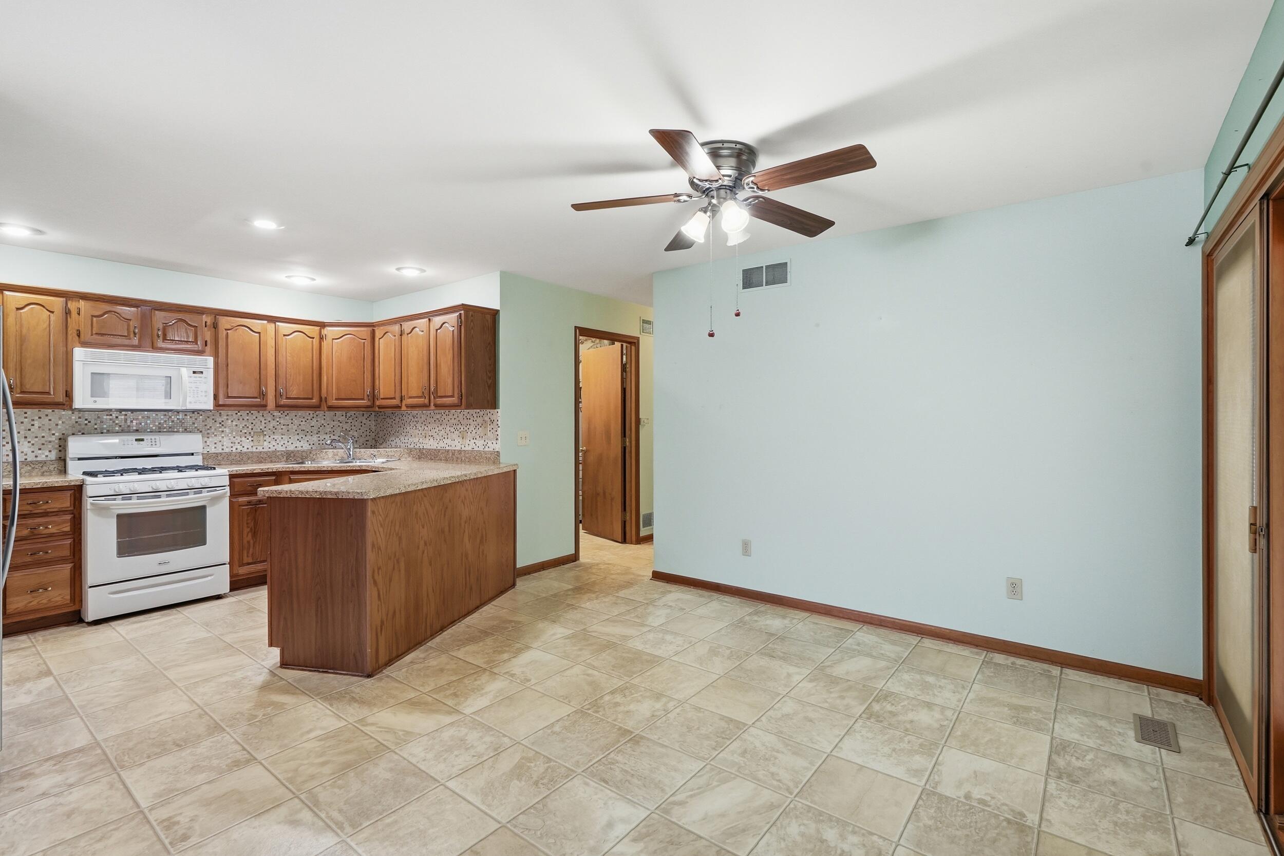 400 Commanche Drive, Lowell, IN 46356; Image #6