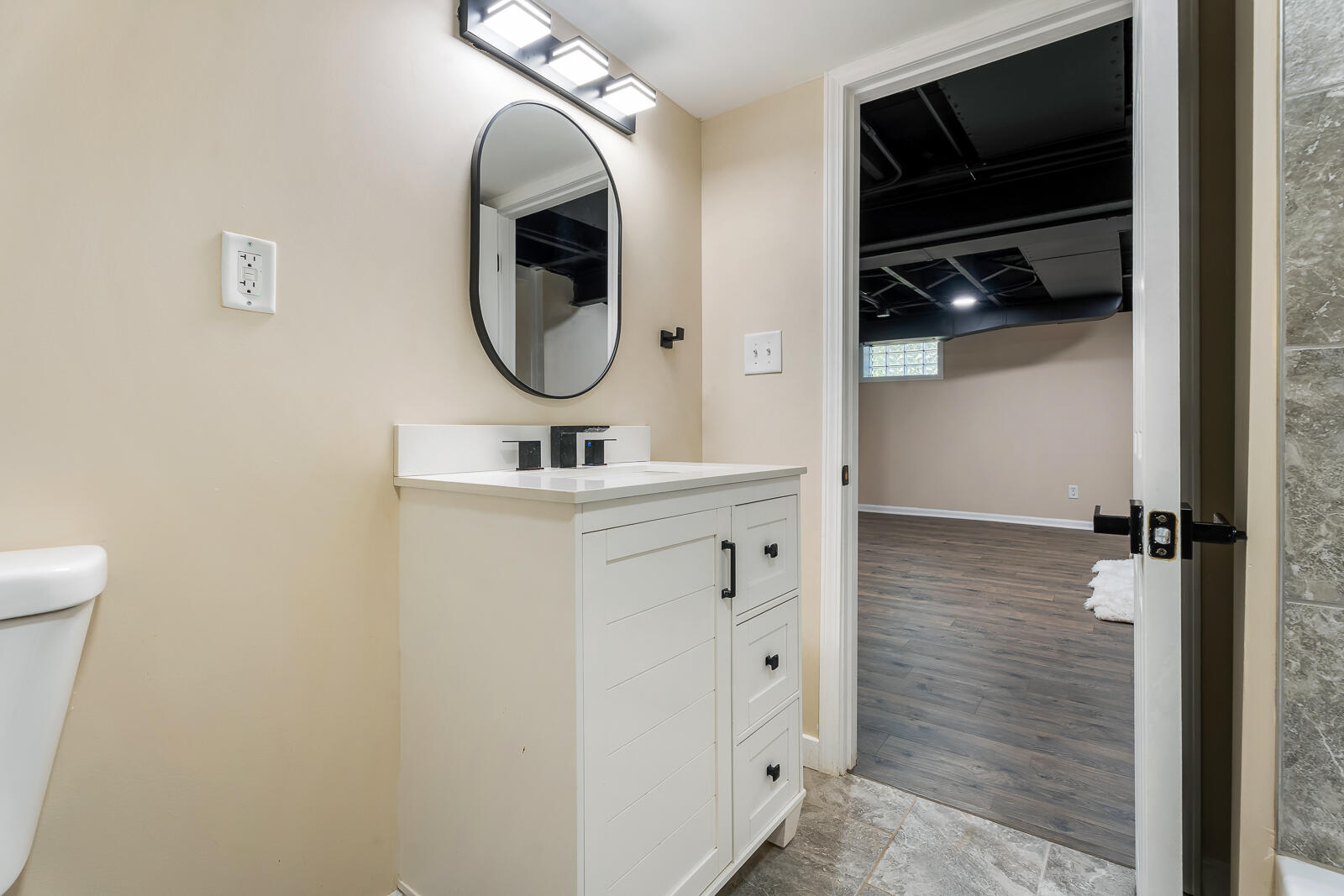 4600 Buchanan Street, Gary, IN 46408; Image #46