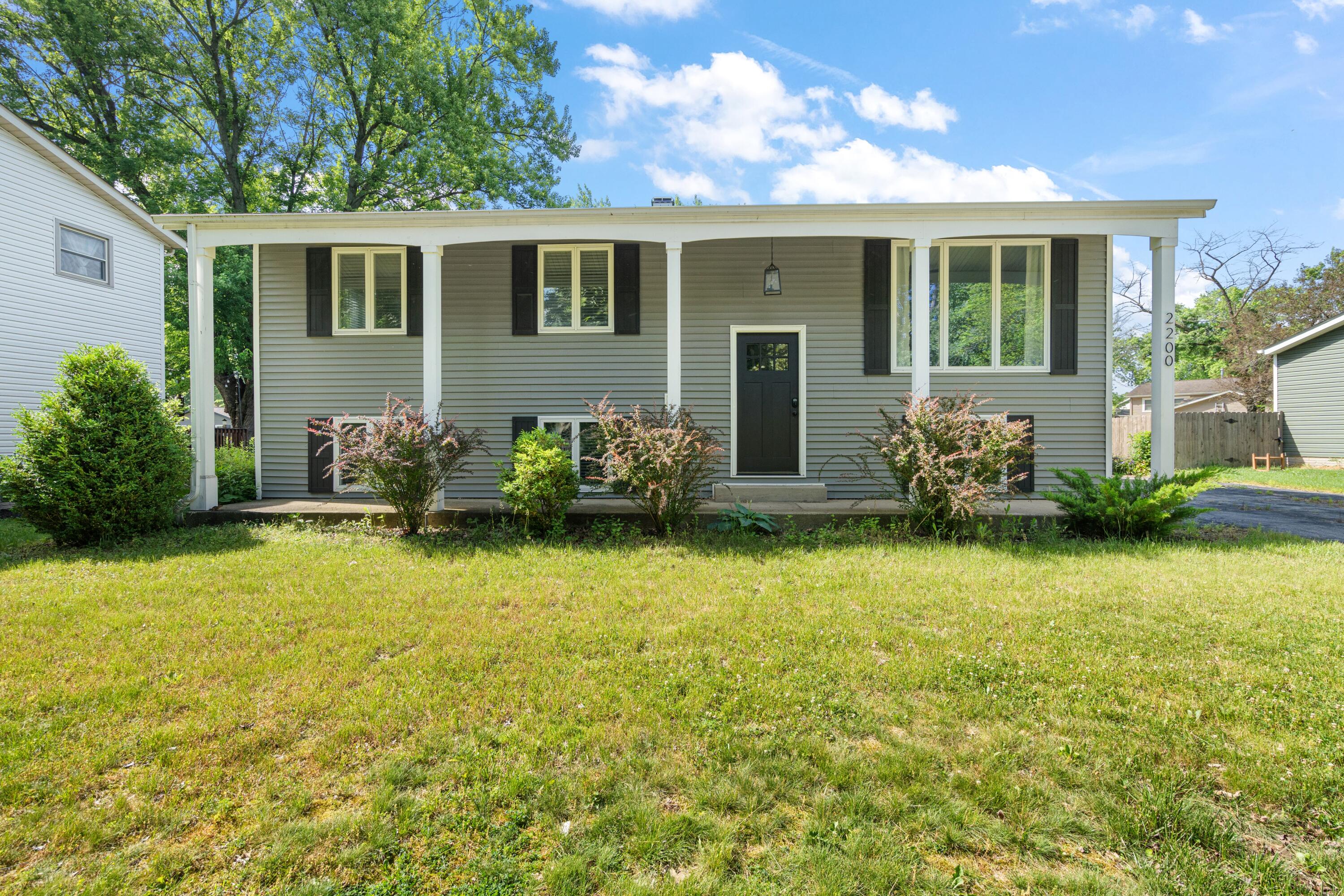 2200 Shallowford Drive, Valparaiso, IN 46383; Image #2