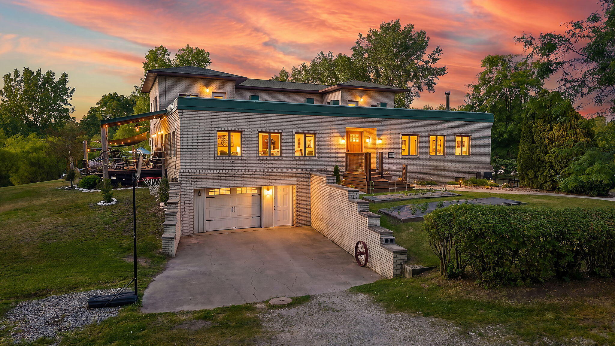 10792 N 600 E, DeMotte, IN 46310; Image #2