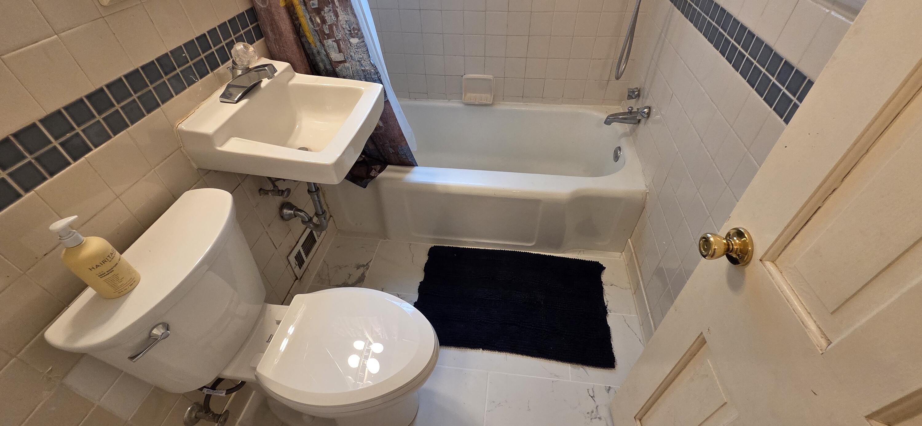 7515 Oak Avenue, Gary, IN 46403; Image #21