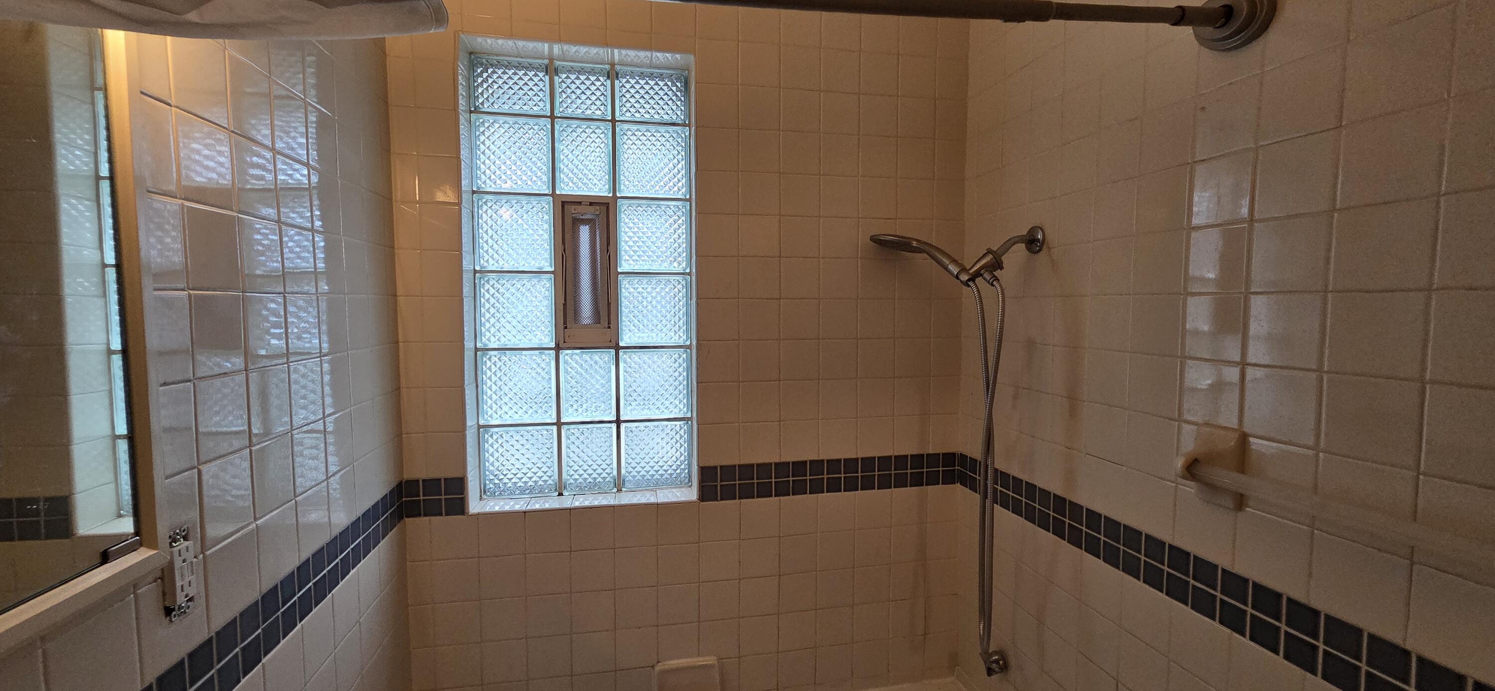 7515 Oak Avenue, Gary, IN 46403; Image #24