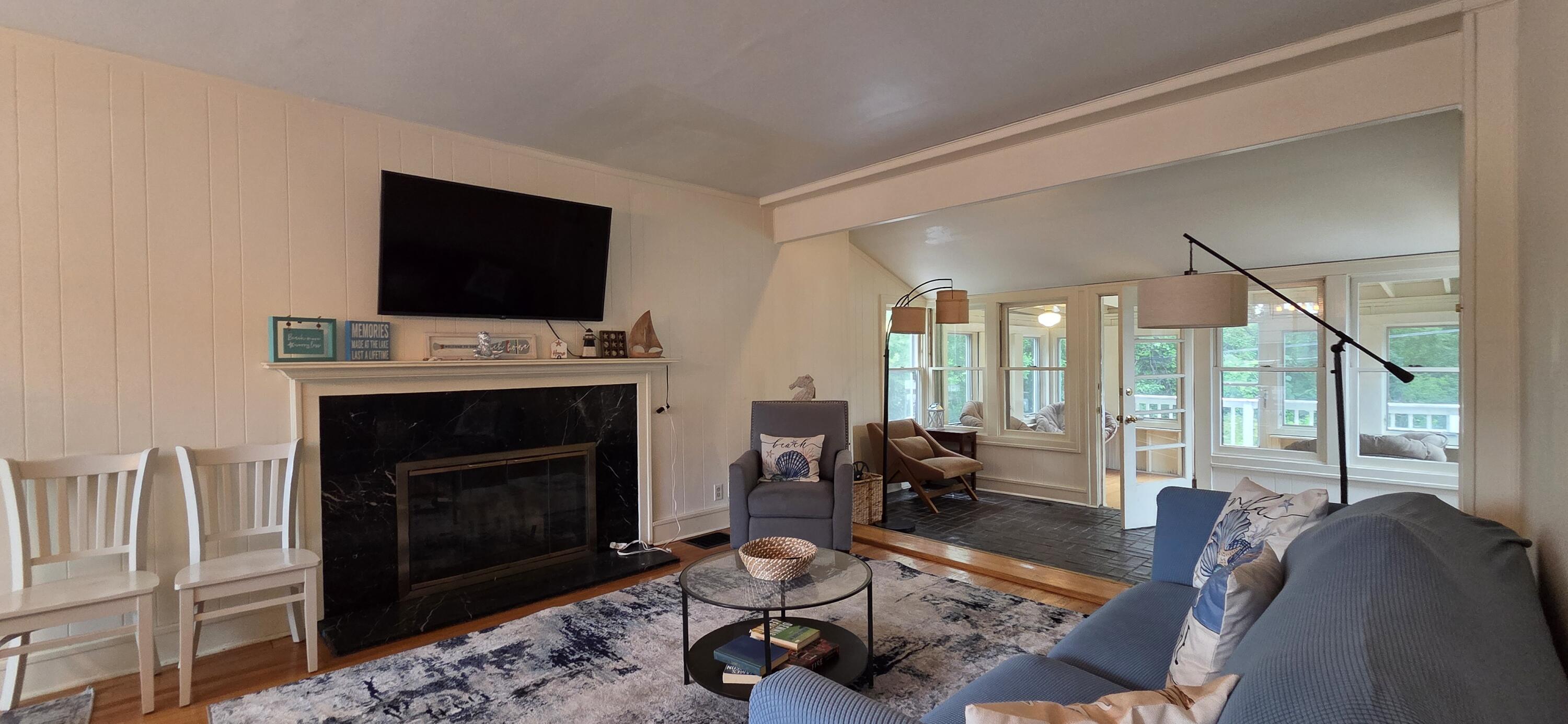 7515 Oak Avenue, Gary, IN 46403; Image #33