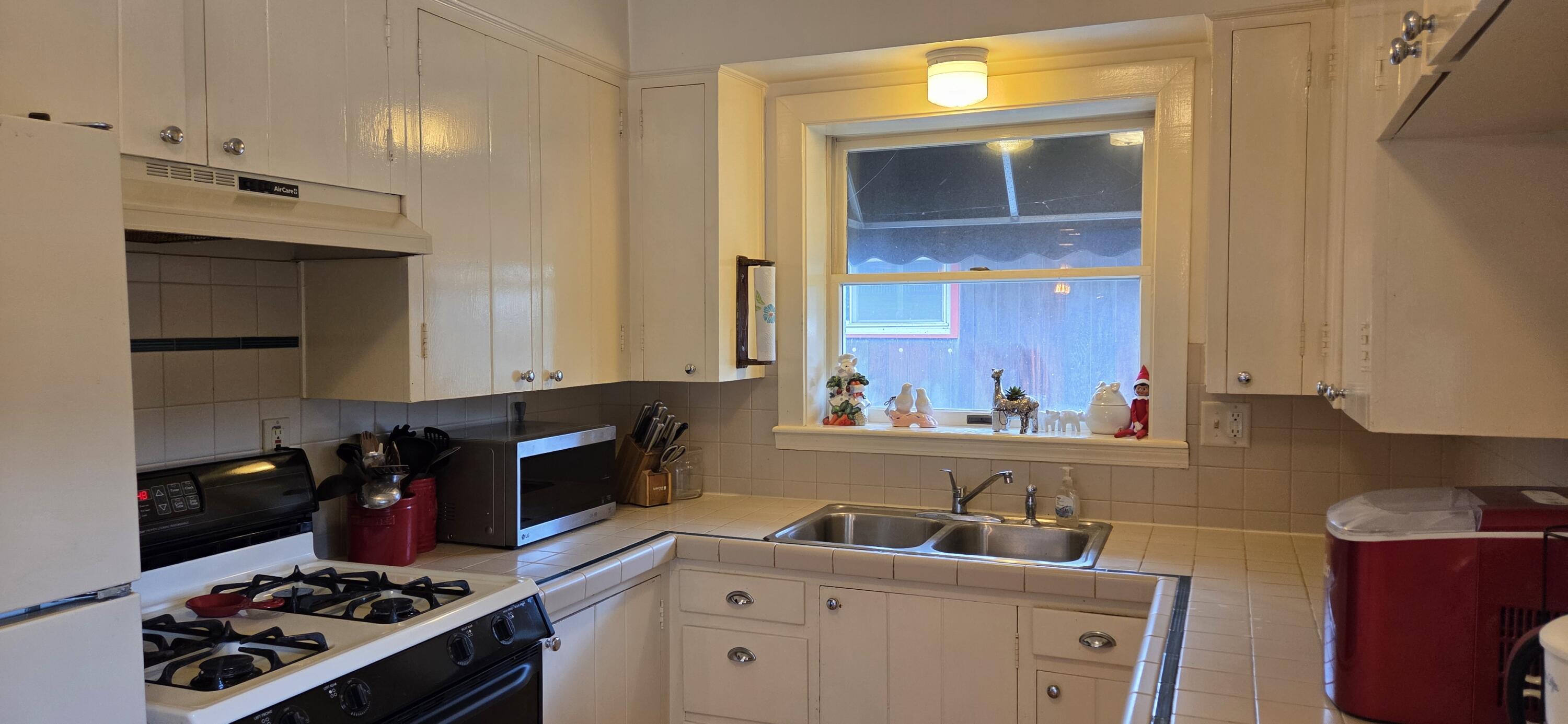 7515 Oak Avenue, Gary, IN 46403; Image #39