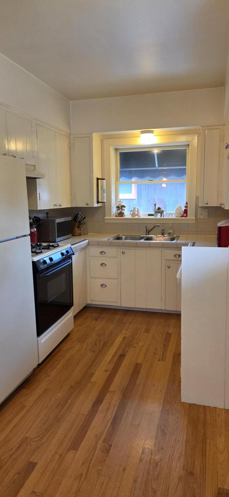 7515 Oak Avenue, Gary, IN 46403; Image #40