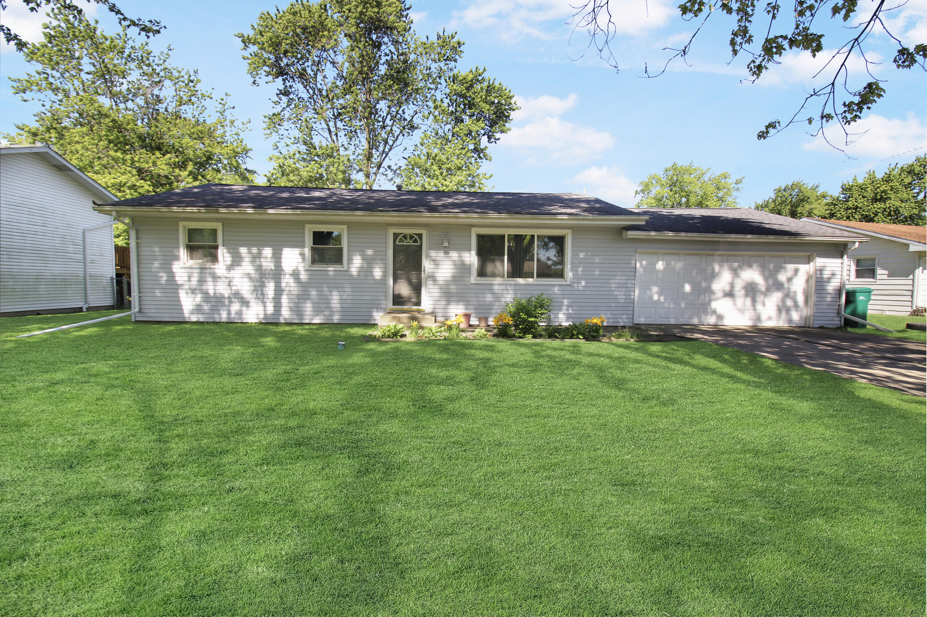 7714 Wallace Street, Merrillville, IN 46410; Image #2