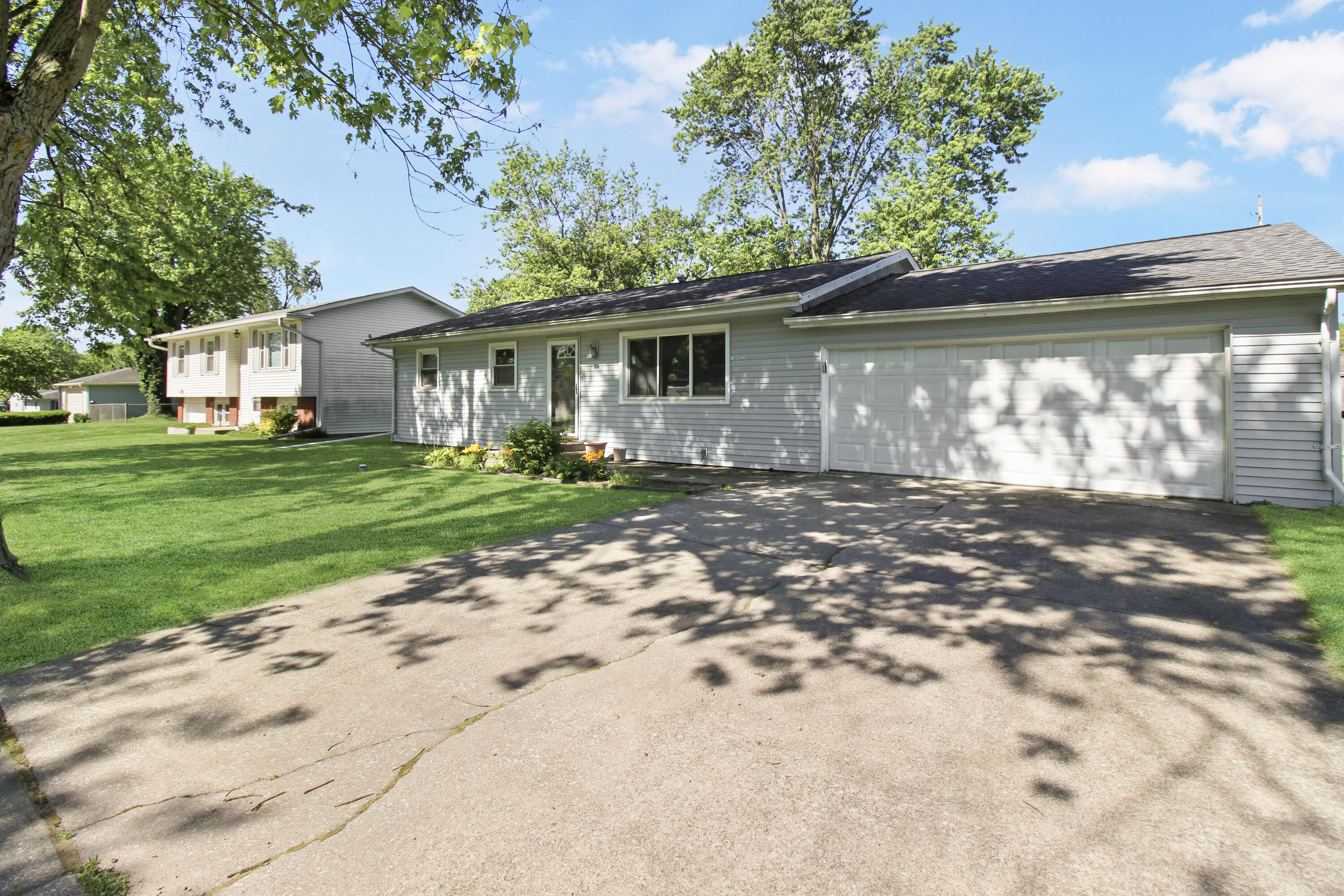 7714 Wallace Street, Merrillville, IN 46410; Image #3