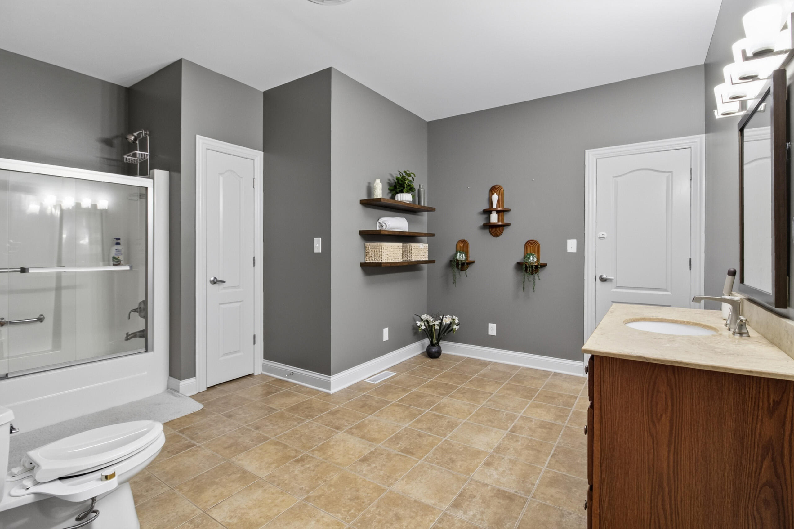 278 N 755 W, Hobart, IN 46342; Image #17