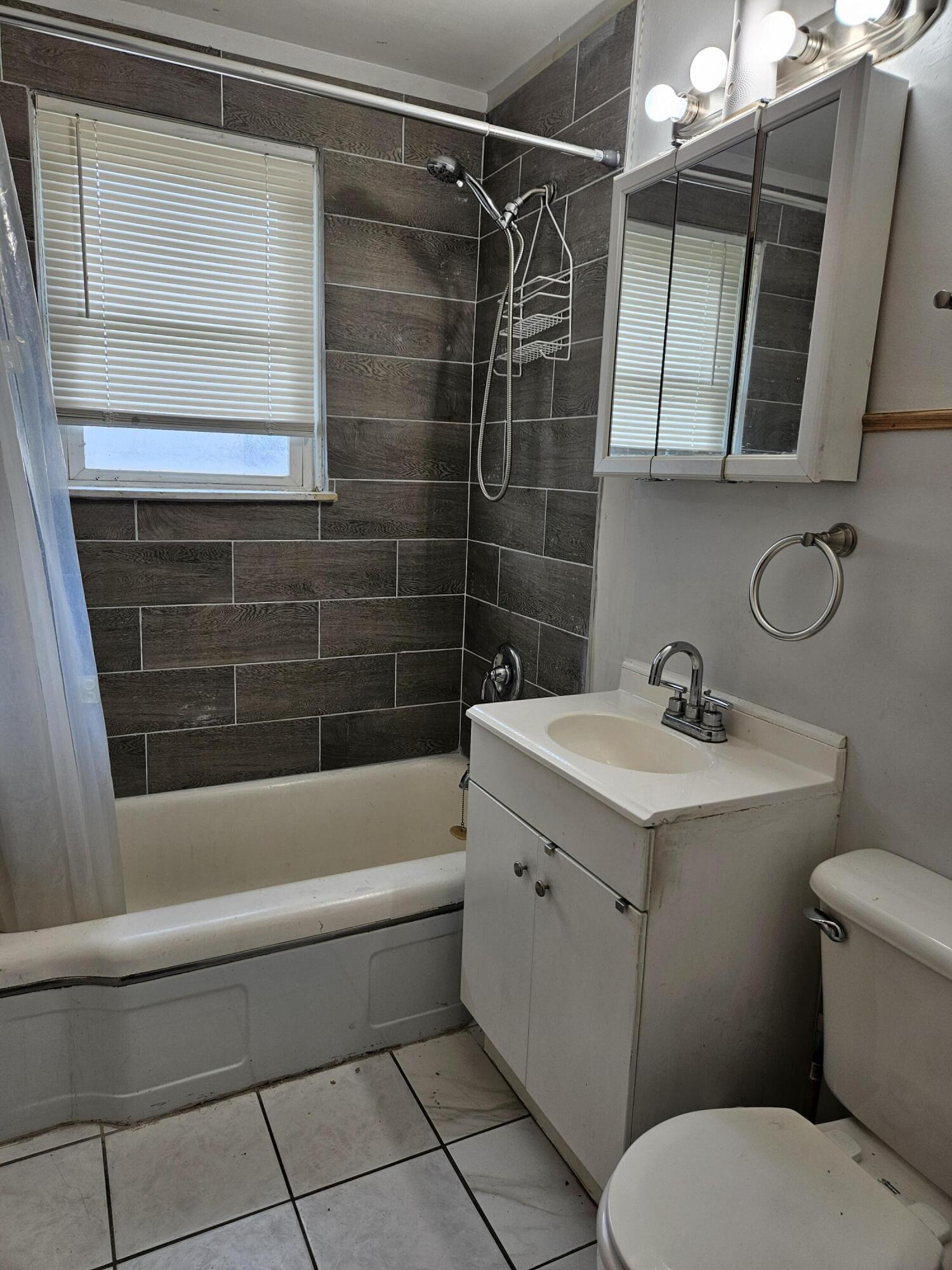 2337 Connecticut Street, Gary, IN 46407; Image #15
