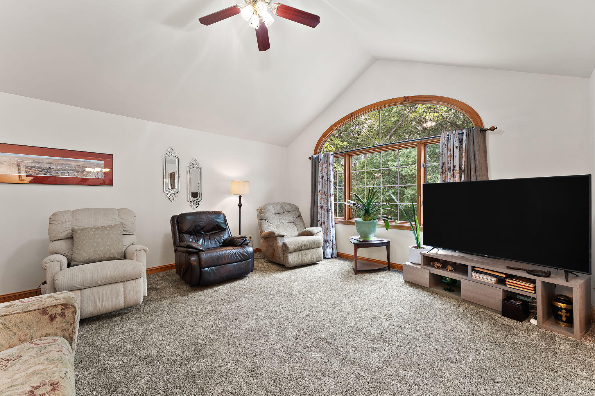 10856 N Makeever Drive E, DeMotte, IN 46310; Image #5