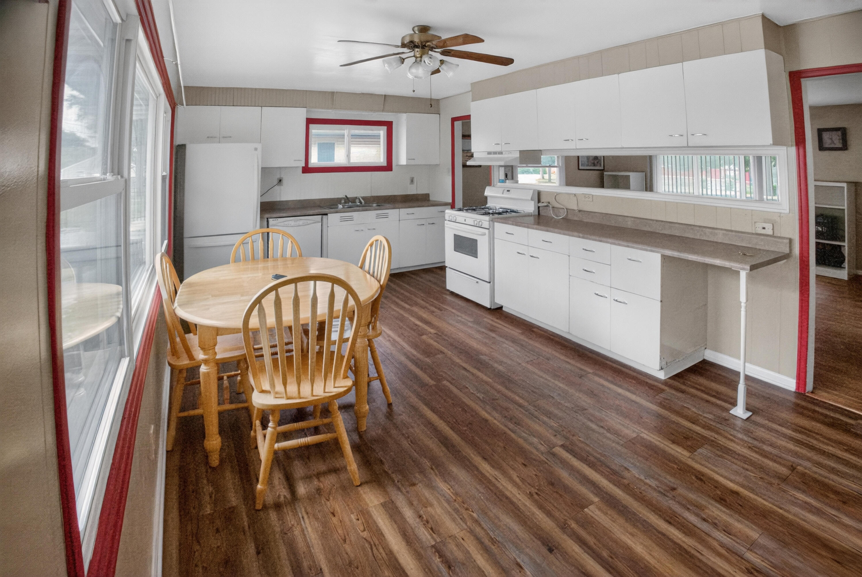 922 E Crestview Court, Crown Point, IN 46307; Image #12