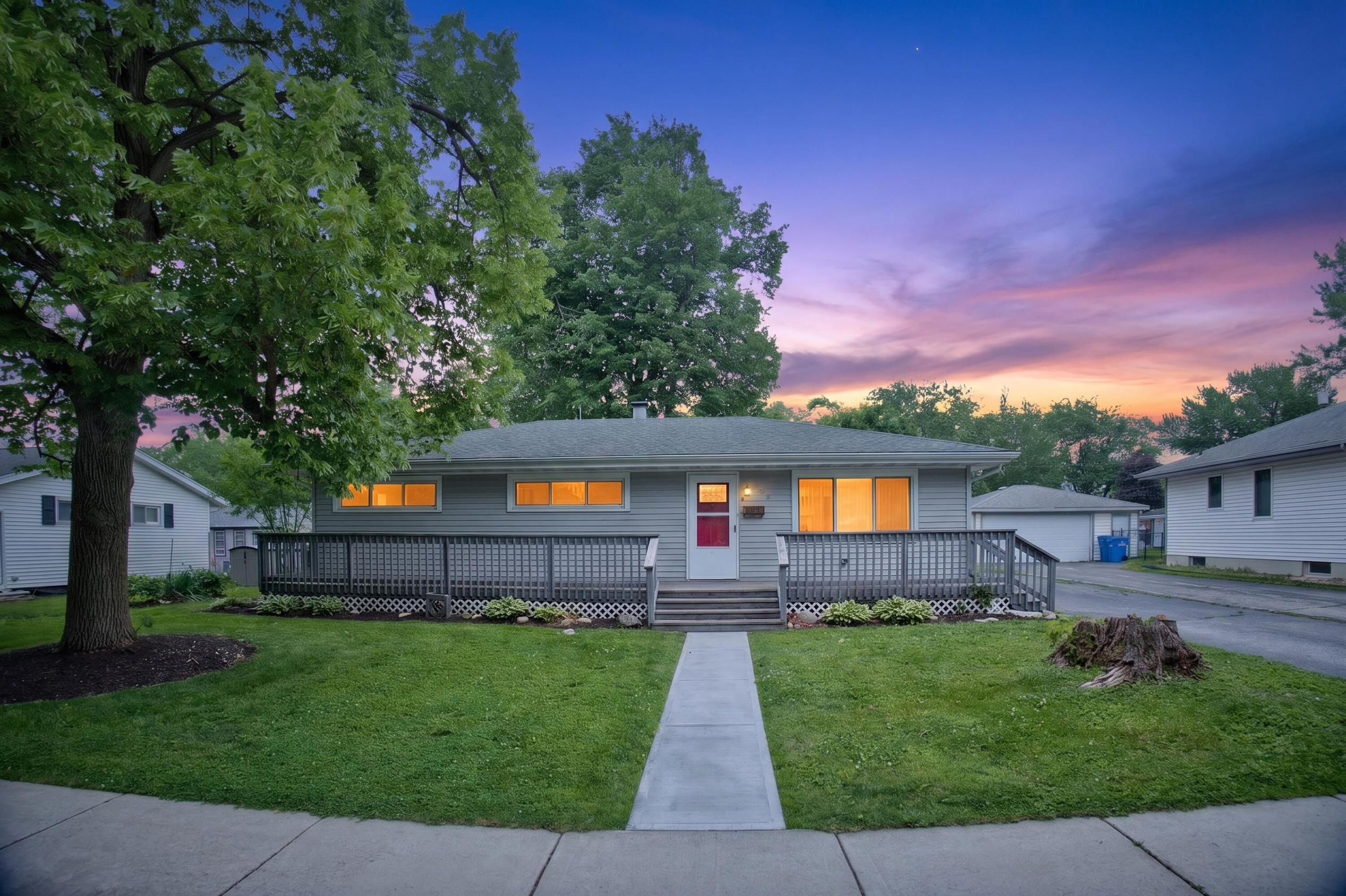 922 E Crestview Court, Crown Point, IN 46307; Image #2
