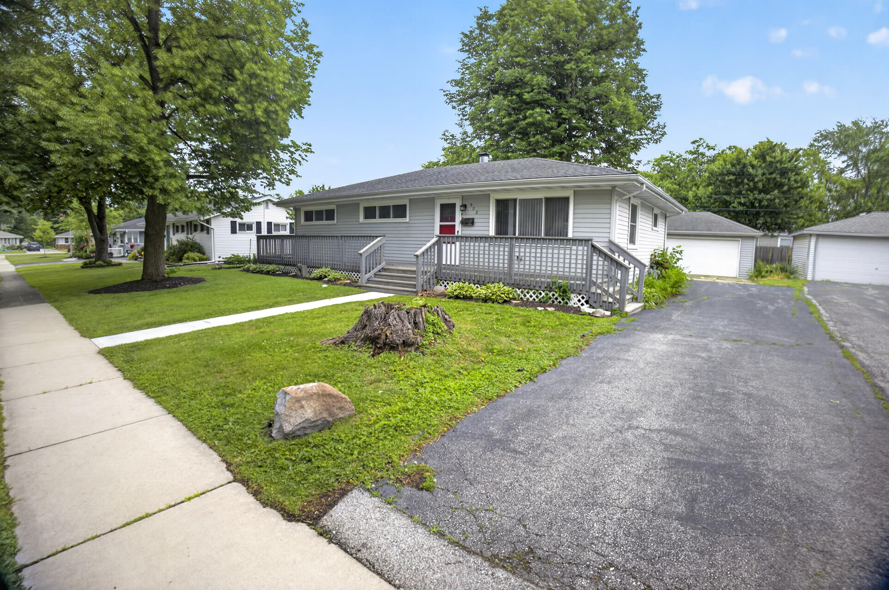 922 E Crestview Court, Crown Point, IN 46307; Image #3