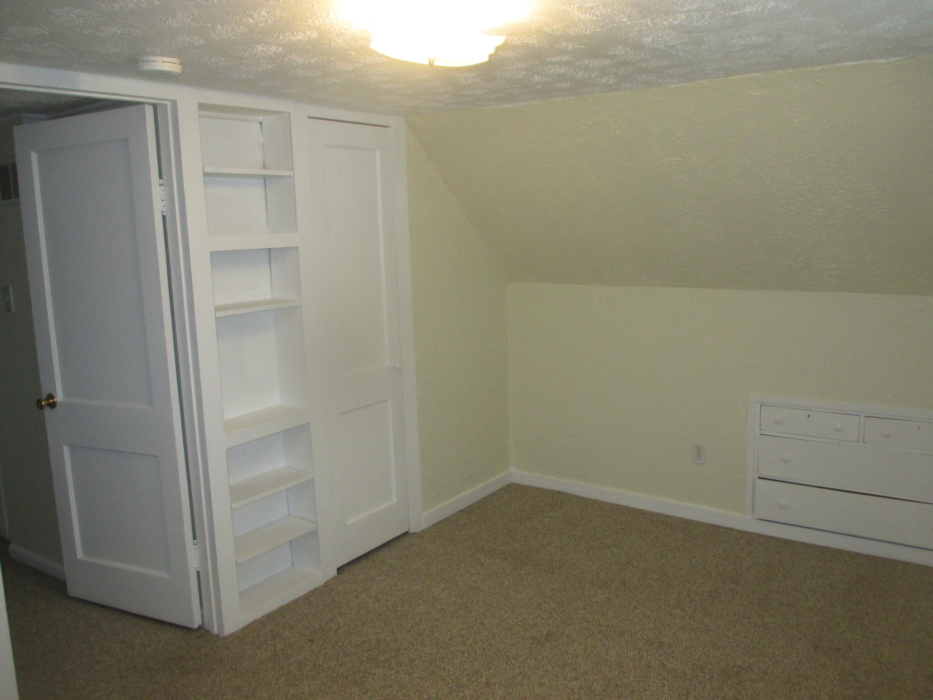 8322 White Oak Avenue, Munster, IN 46321; Image #10