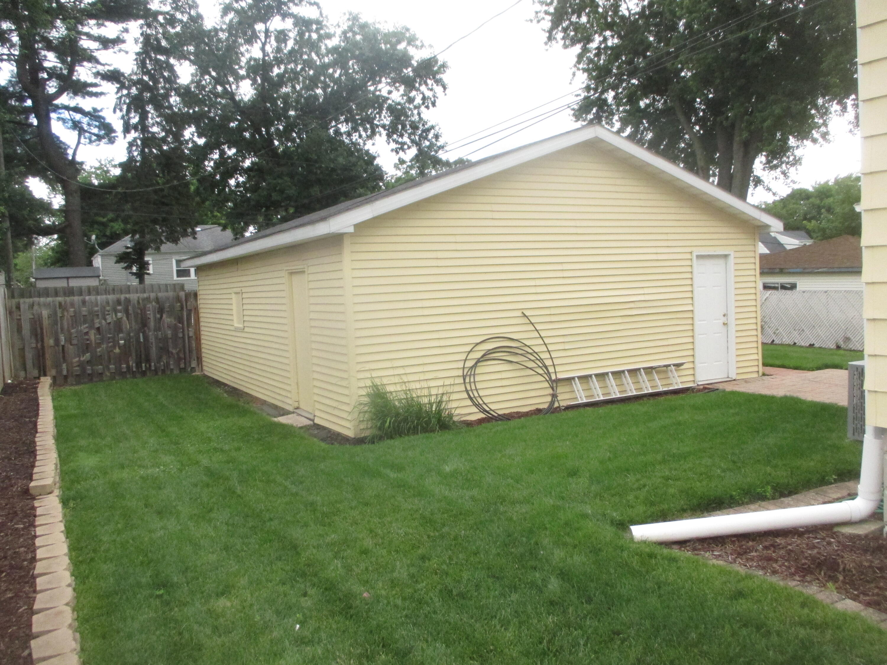8322 White Oak Avenue, Munster, IN 46321; Image #18