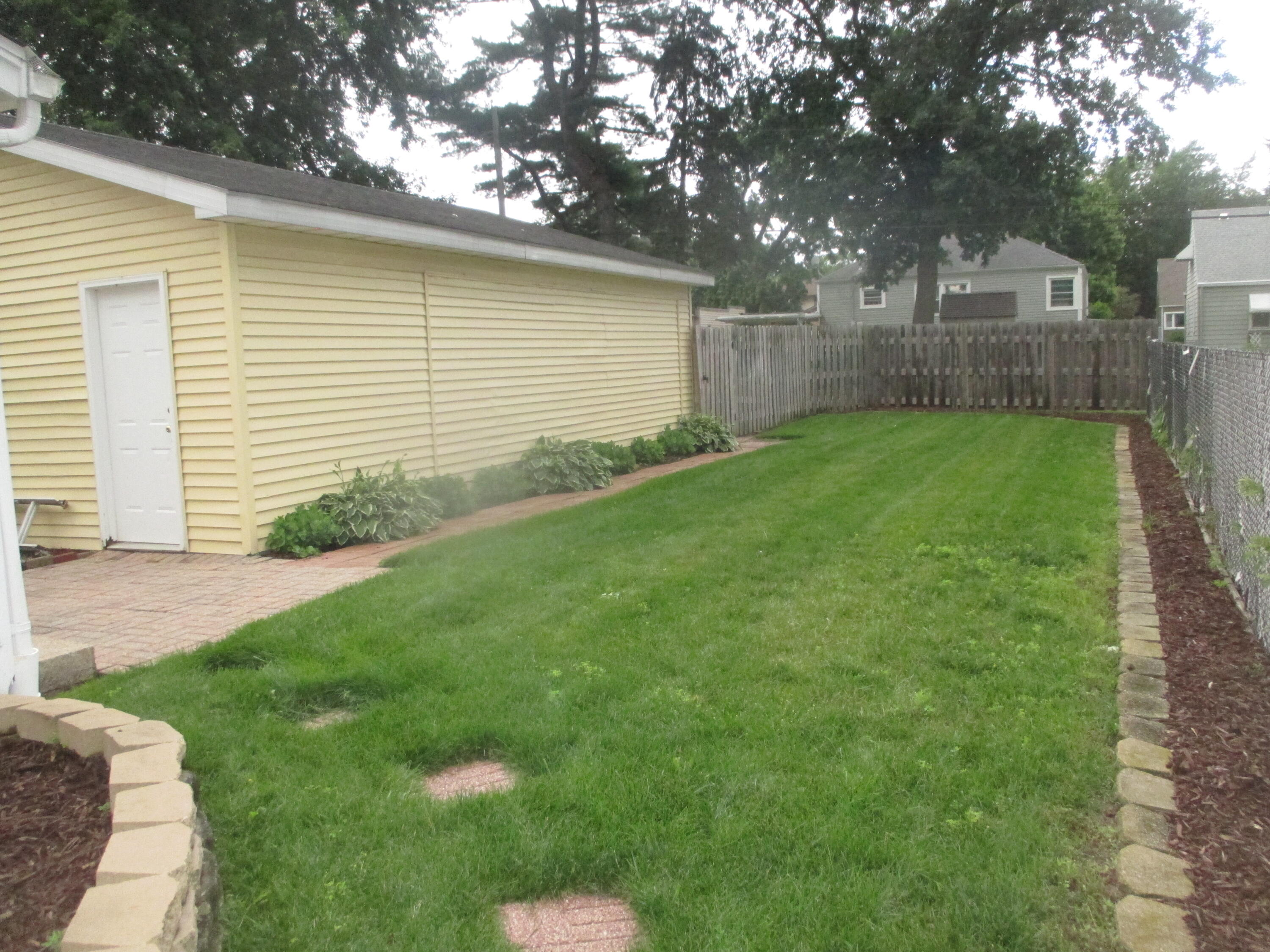 8322 White Oak Avenue, Munster, IN 46321; Image #19