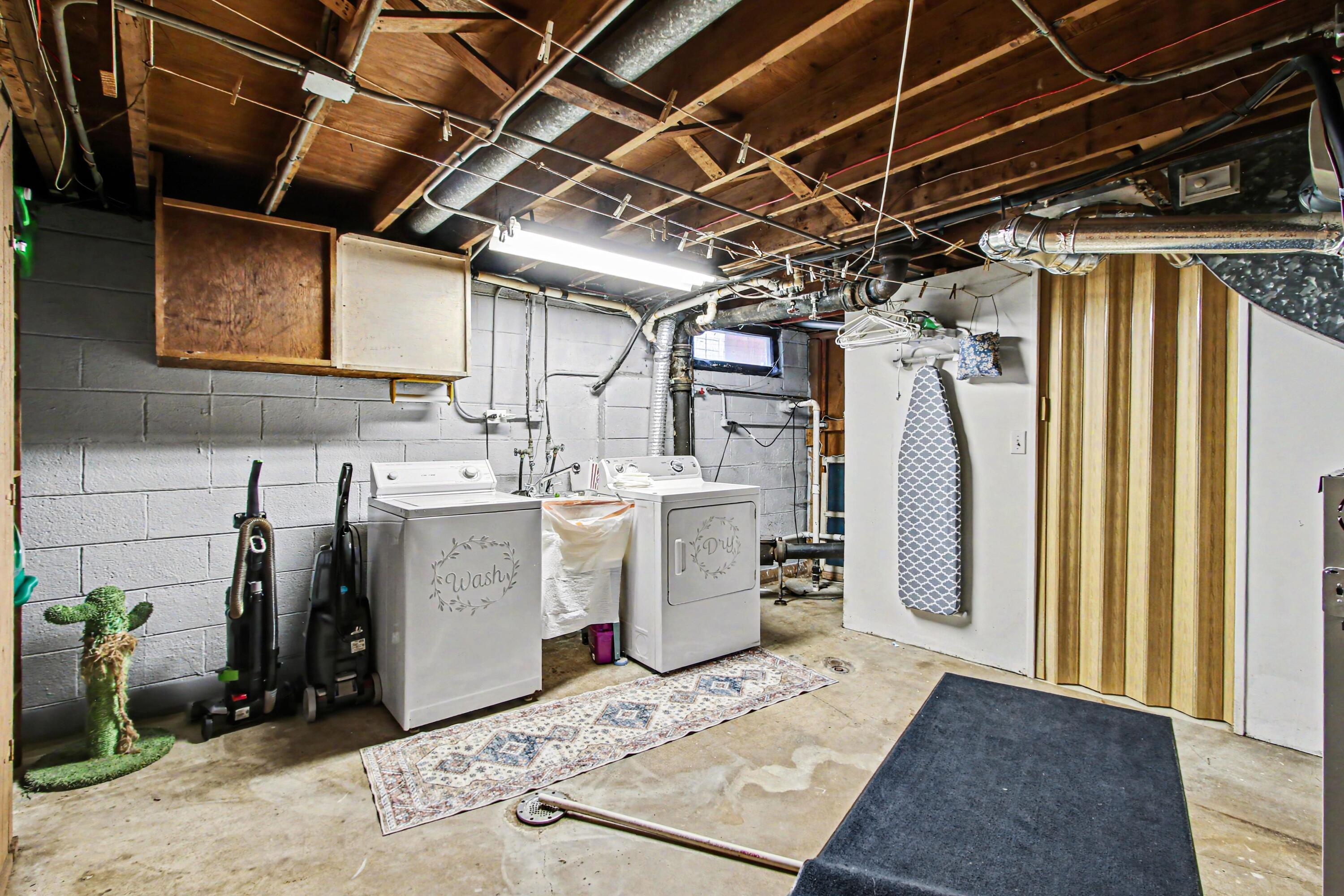 325 N Hobart Road, Hobart, IN 46342; Image #9