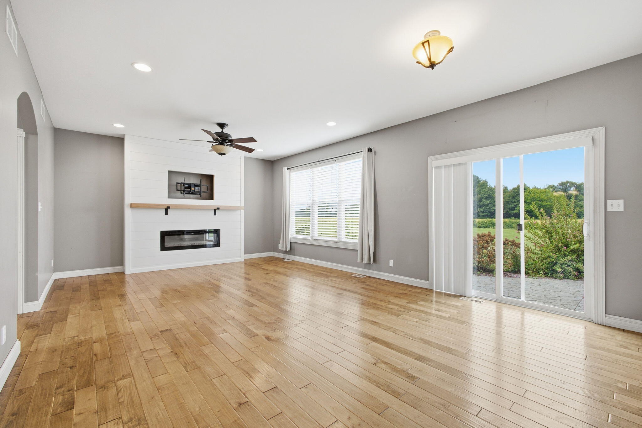 11126 N 1000 W, DeMotte, IN 46310; Image #7