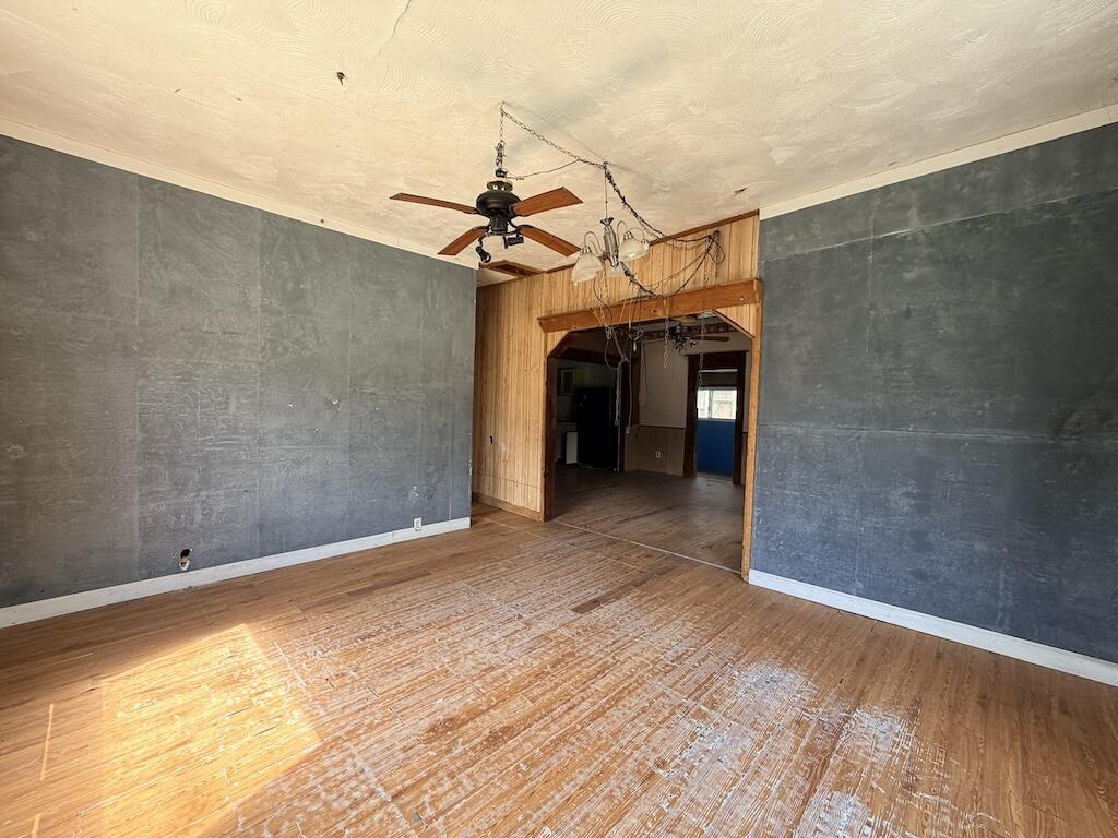 302 E Main Street, Medaryville, IN 47957; Image #11