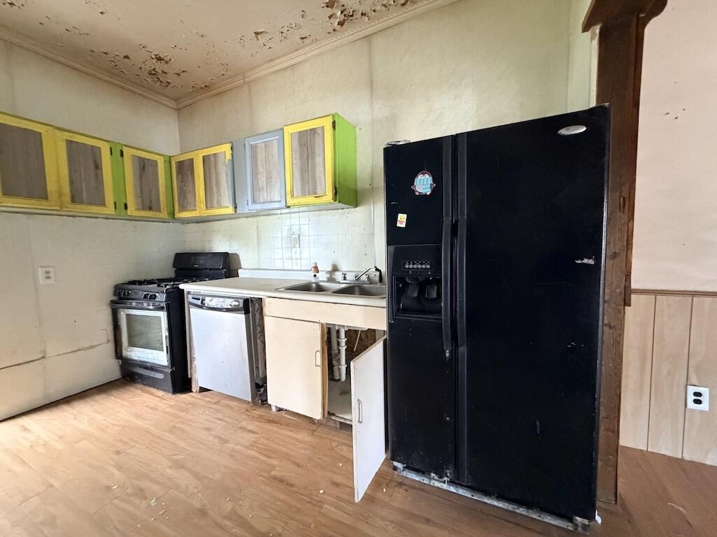 302 E Main Street, Medaryville, IN 47957; Image #3