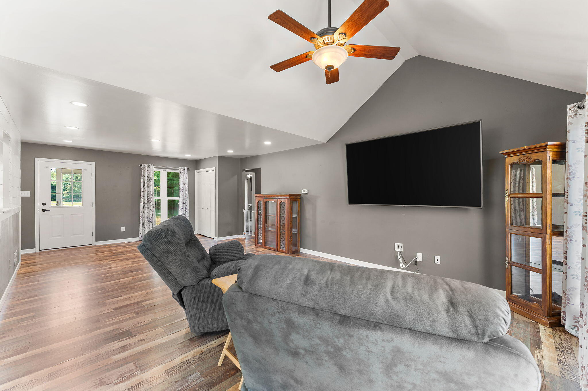 9188 N County Road 200 W, Wheatfield, IN 46392; Image #10