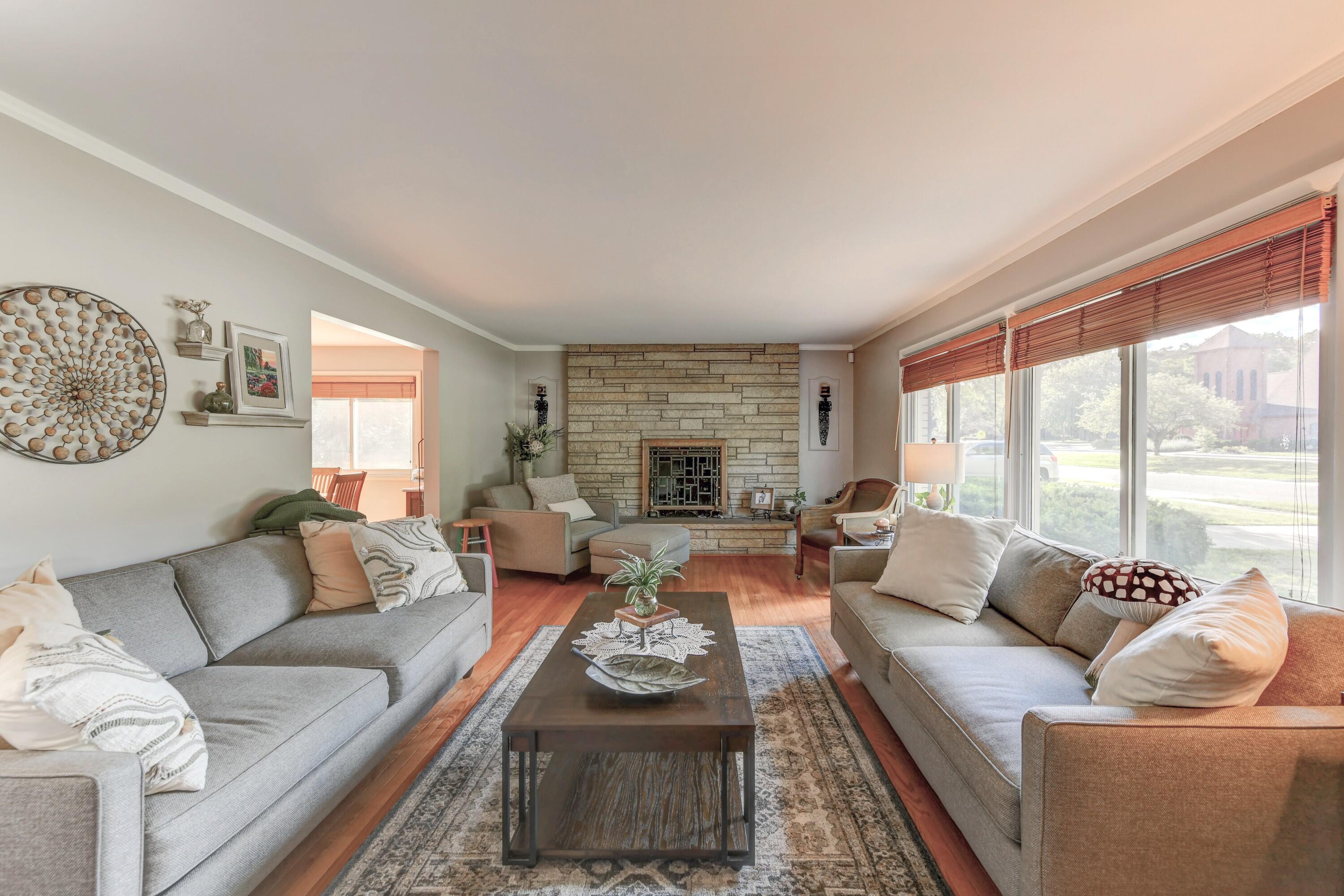 1210 Park Drive, Munster, IN 46321; Image #4