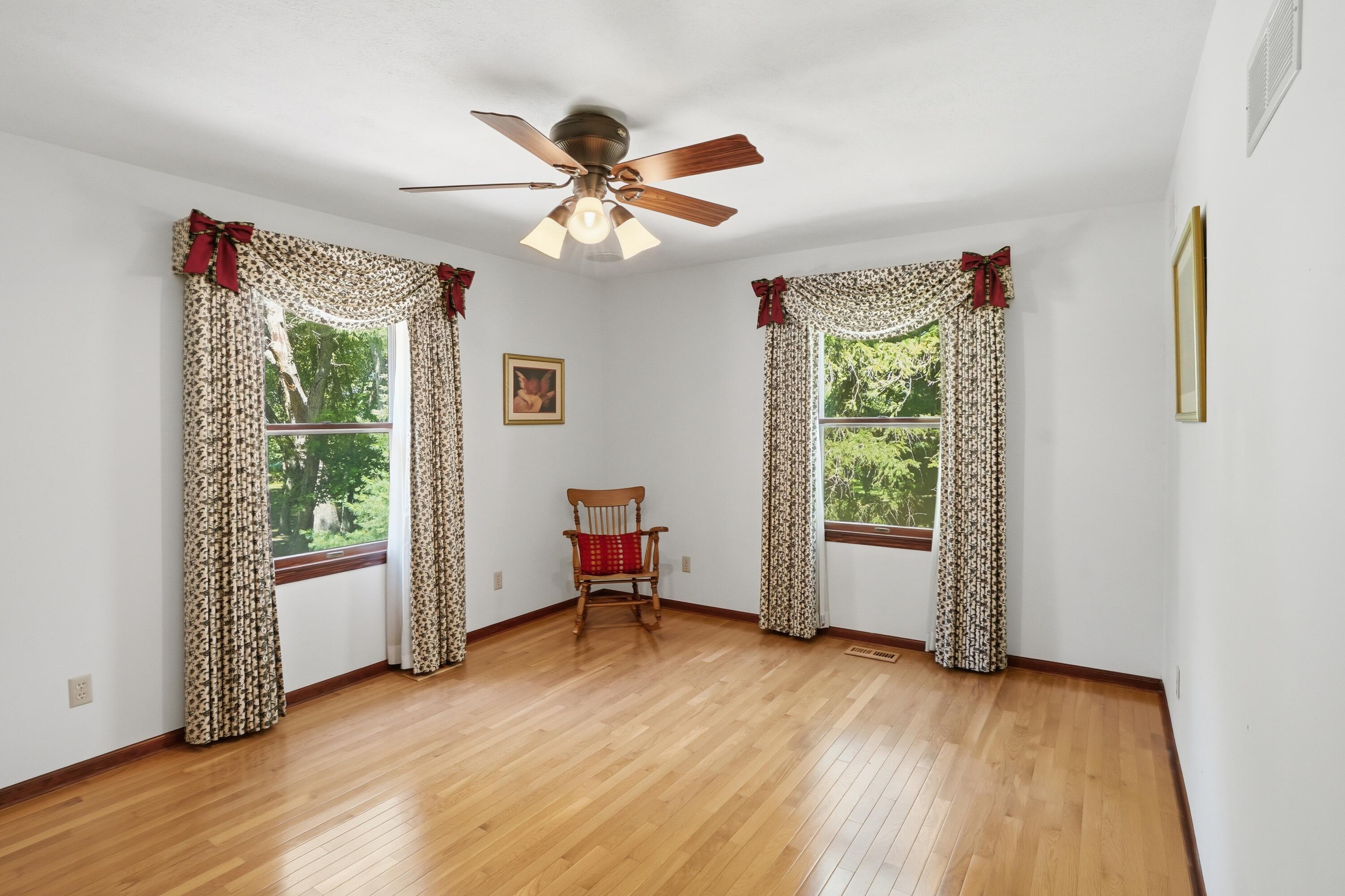1046 W 1300 S, Kentland, IN 47951; Image #46