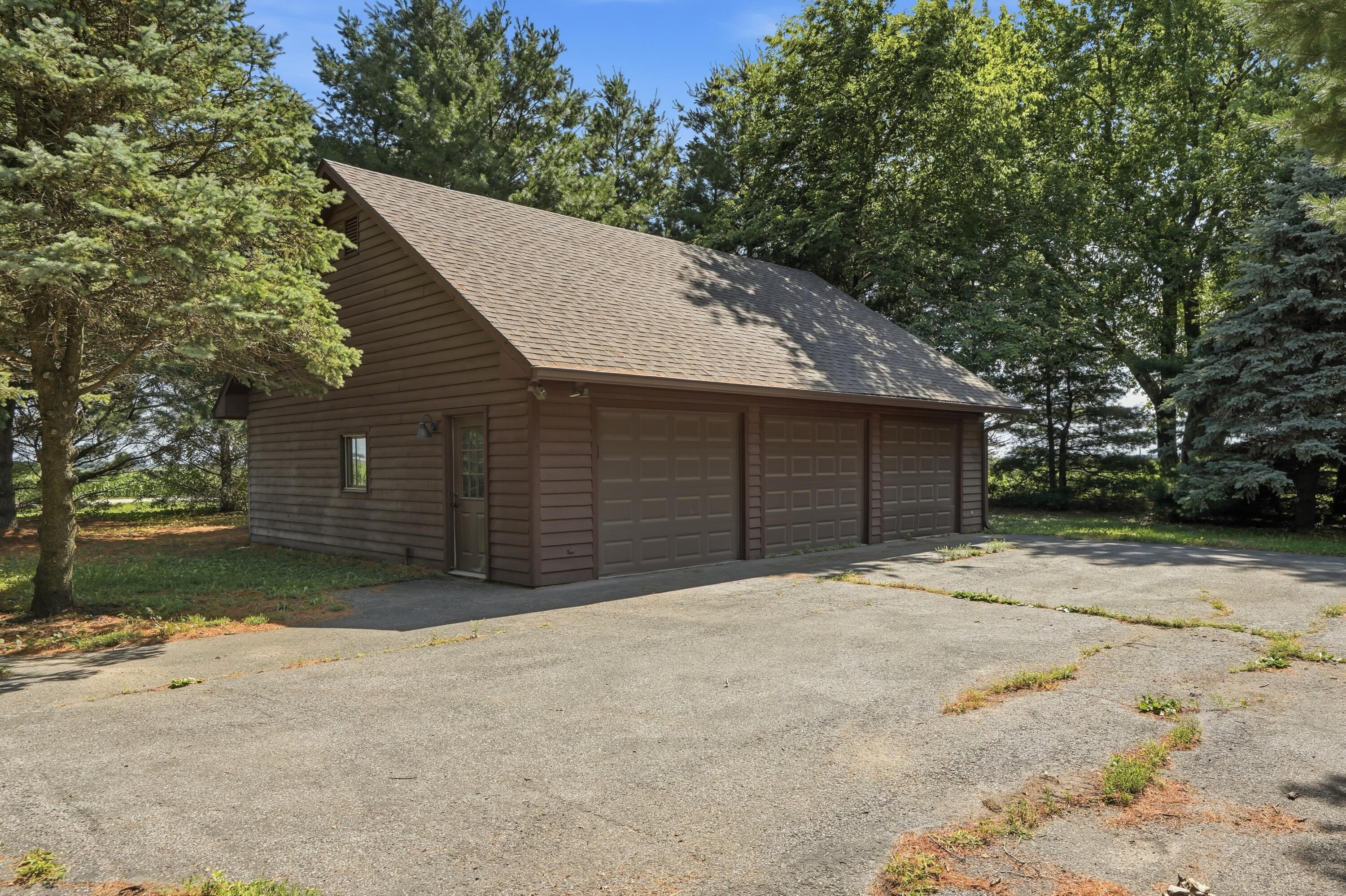 1046 W 1300 S, Kentland, IN 47951; Image #49