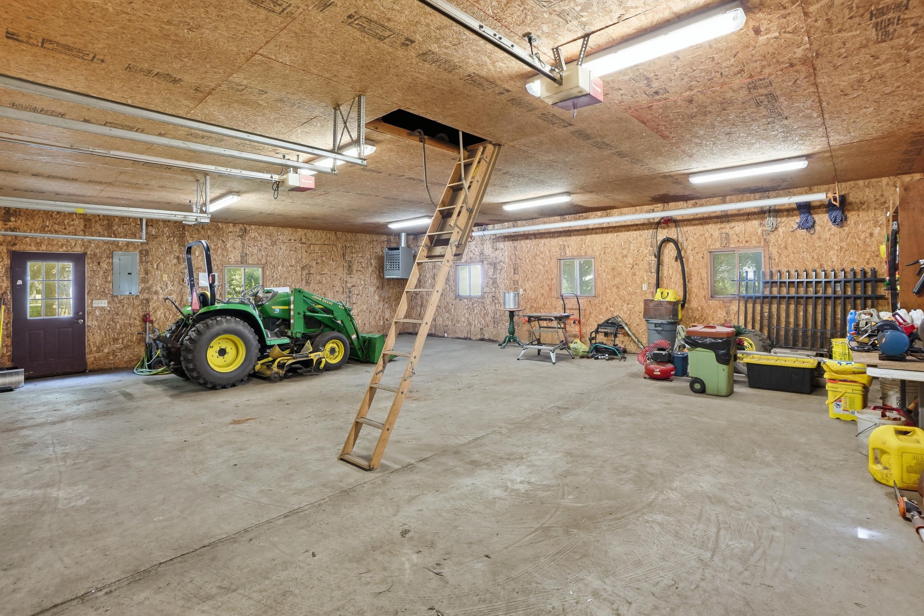 1046 W 1300 S, Kentland, IN 47951; Image #50