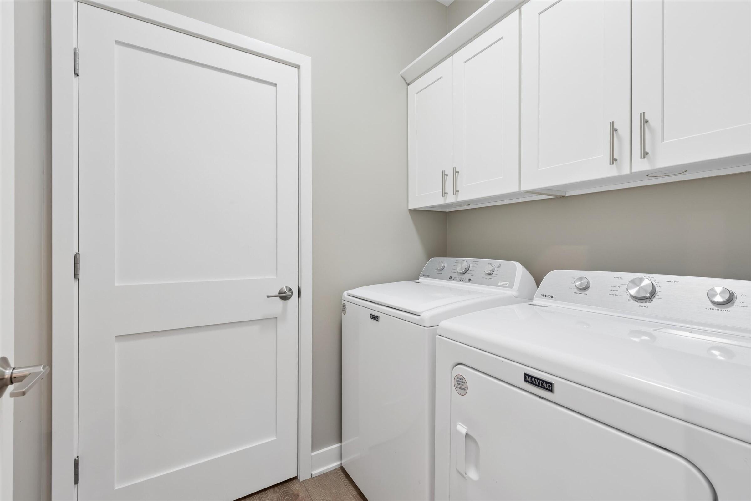 1933 W Woodglen Circle, Valparaiso, IN 46383; Image #24