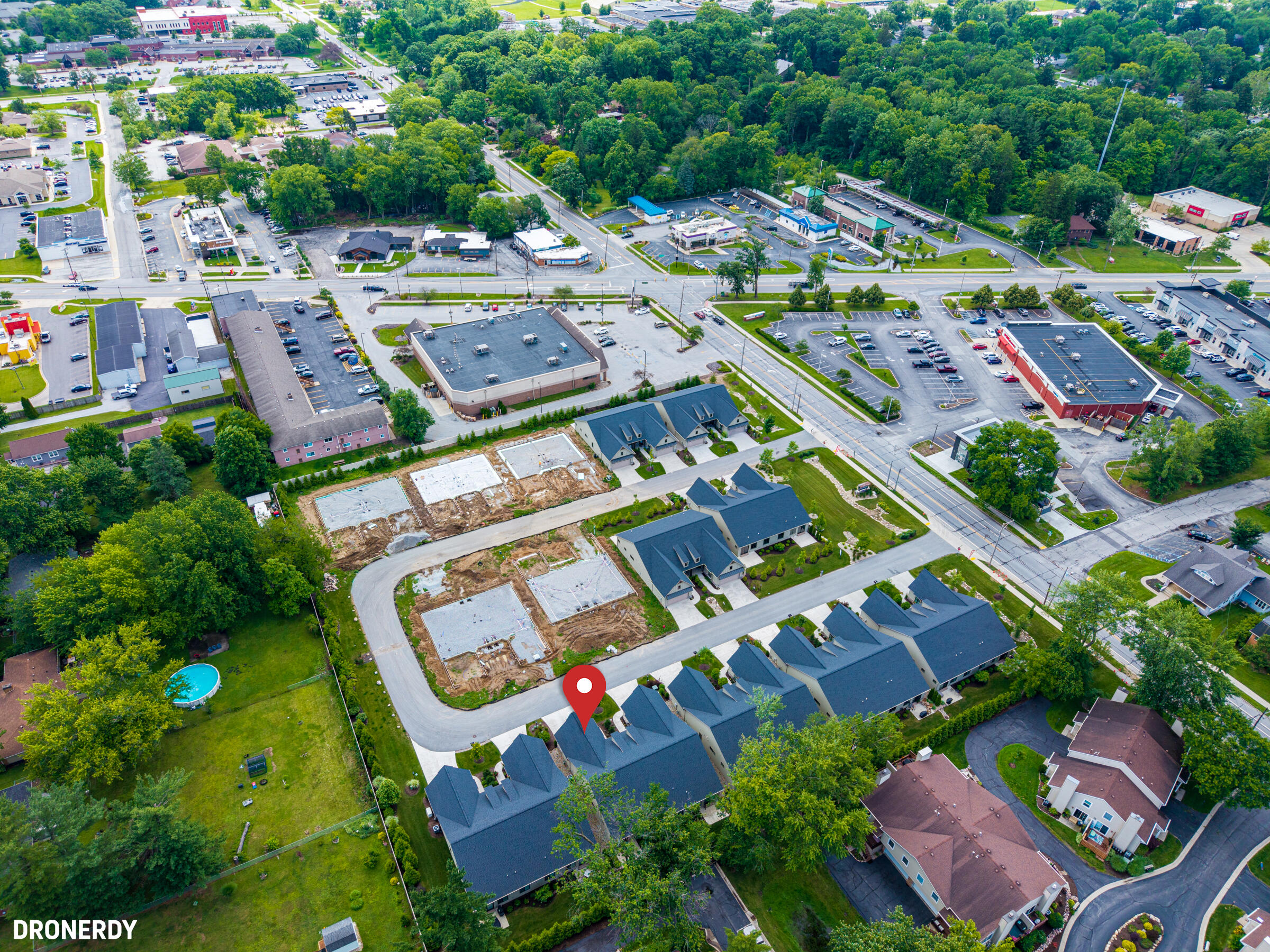 1933 W Woodglen Circle, Valparaiso, IN 46383; Image #27
