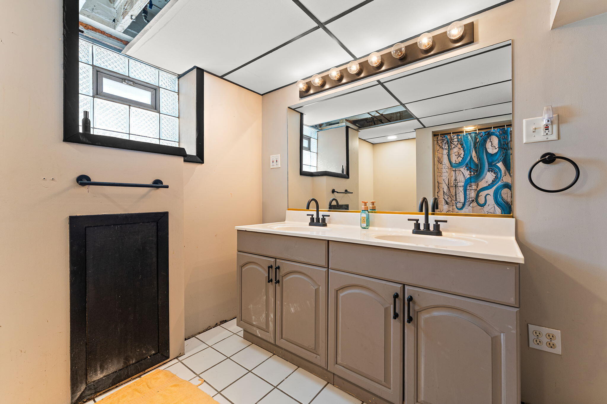 8829 Parrish Avenue, Highland, IN 46322; Image #14