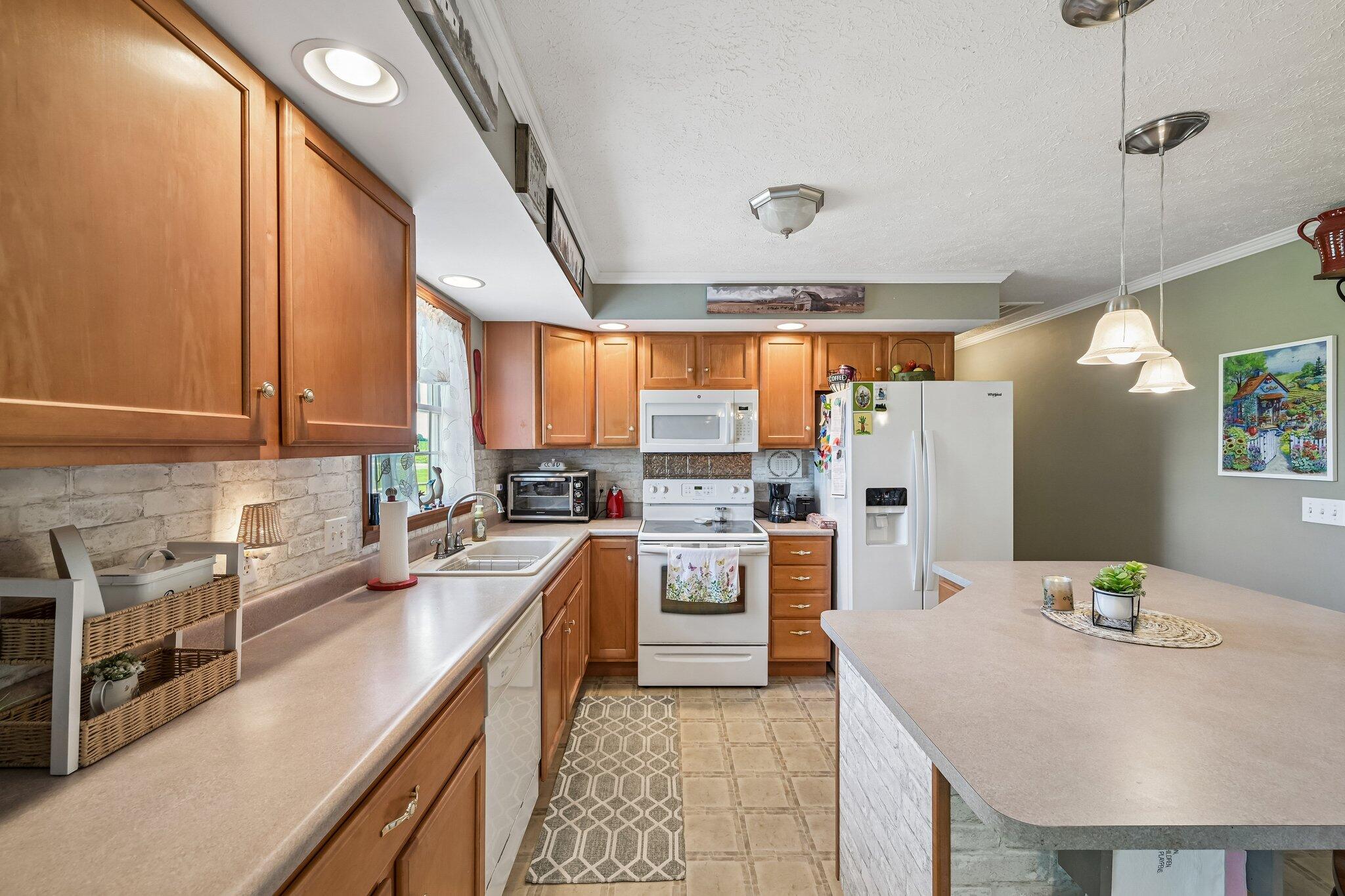 3016 Private Road-625 N, Brazil, IN 47834; Image #15