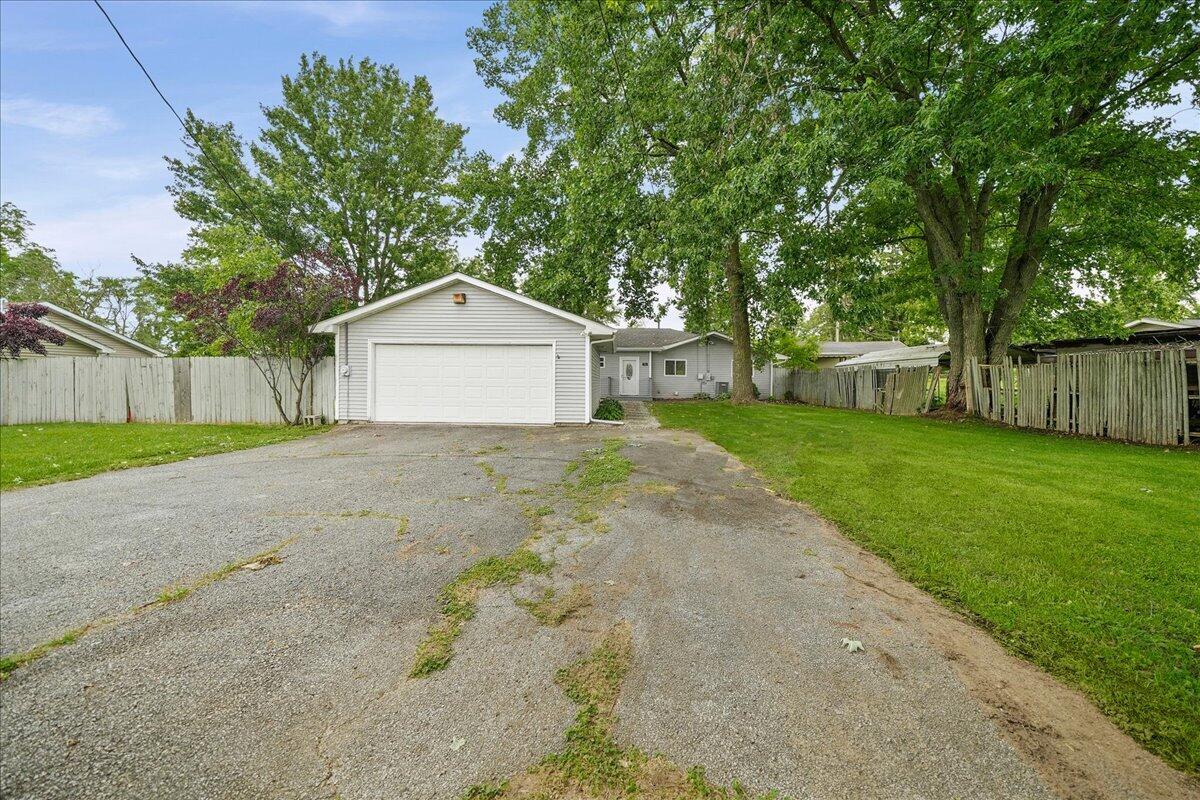 26 S Fish Lake Street, Valparaiso, IN 46385; Image #5