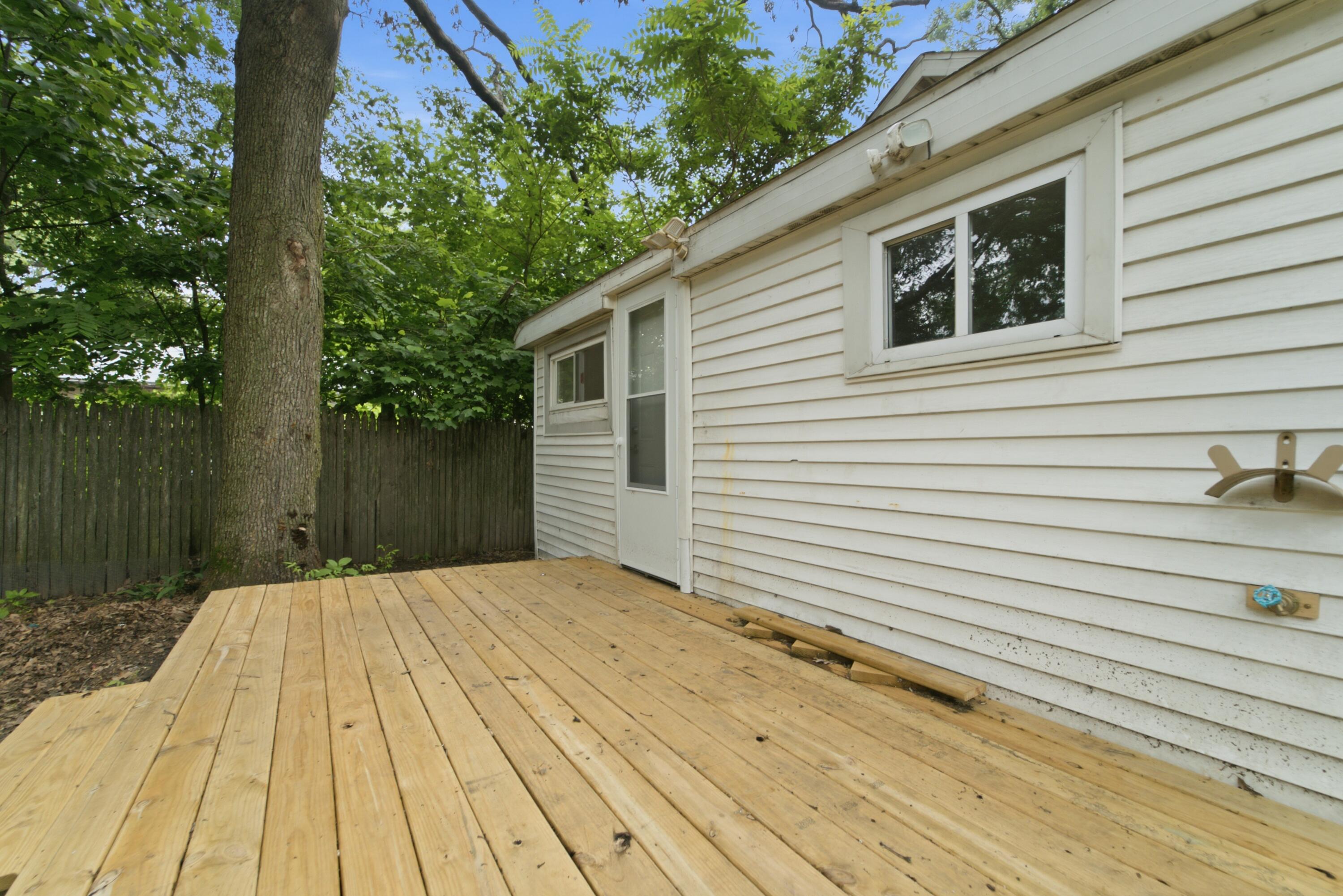 910 E 6th Street, Hobart, IN 46342; Image #20