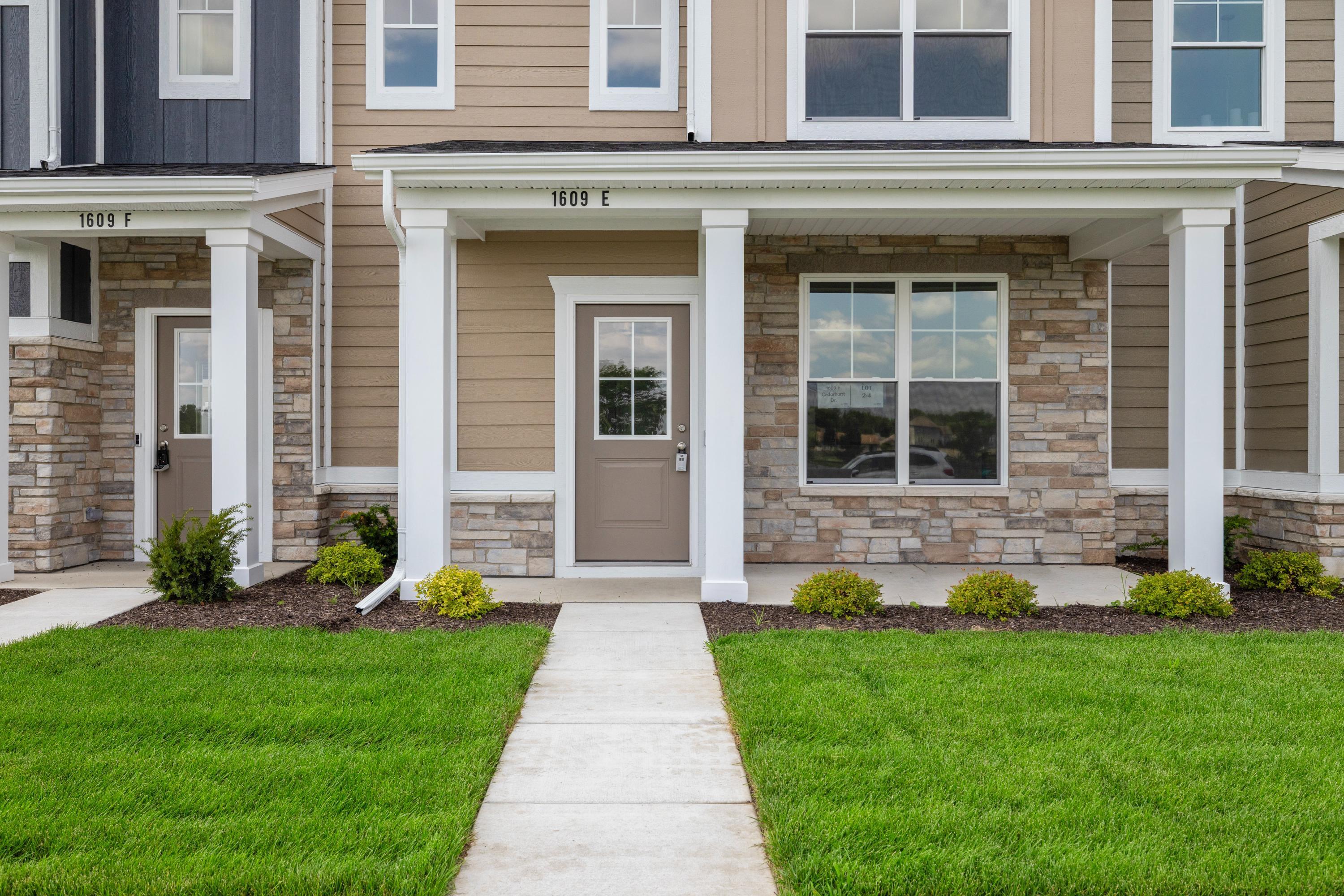 1609 Parkside Lane, Dyer, IN #E, 46311; Image #17