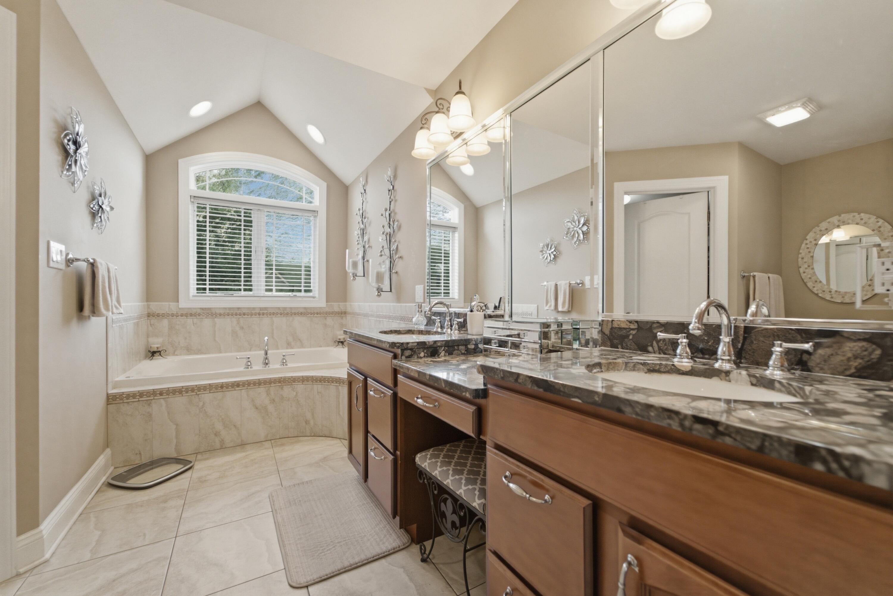 9270 Doubletree Drive N, Crown Point, IN 46307; Image #26