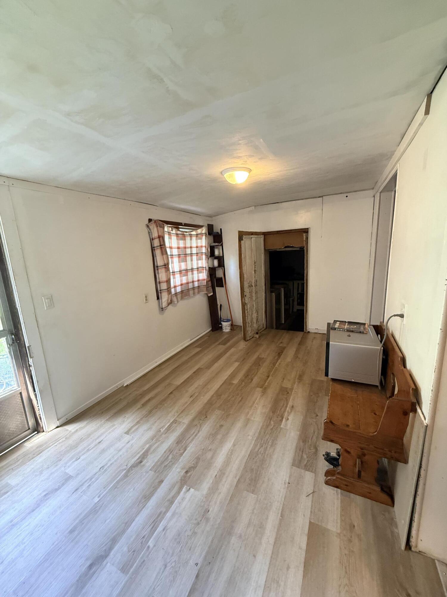 208 W Sigler Street, Hebron, IN 46341; Image #12
