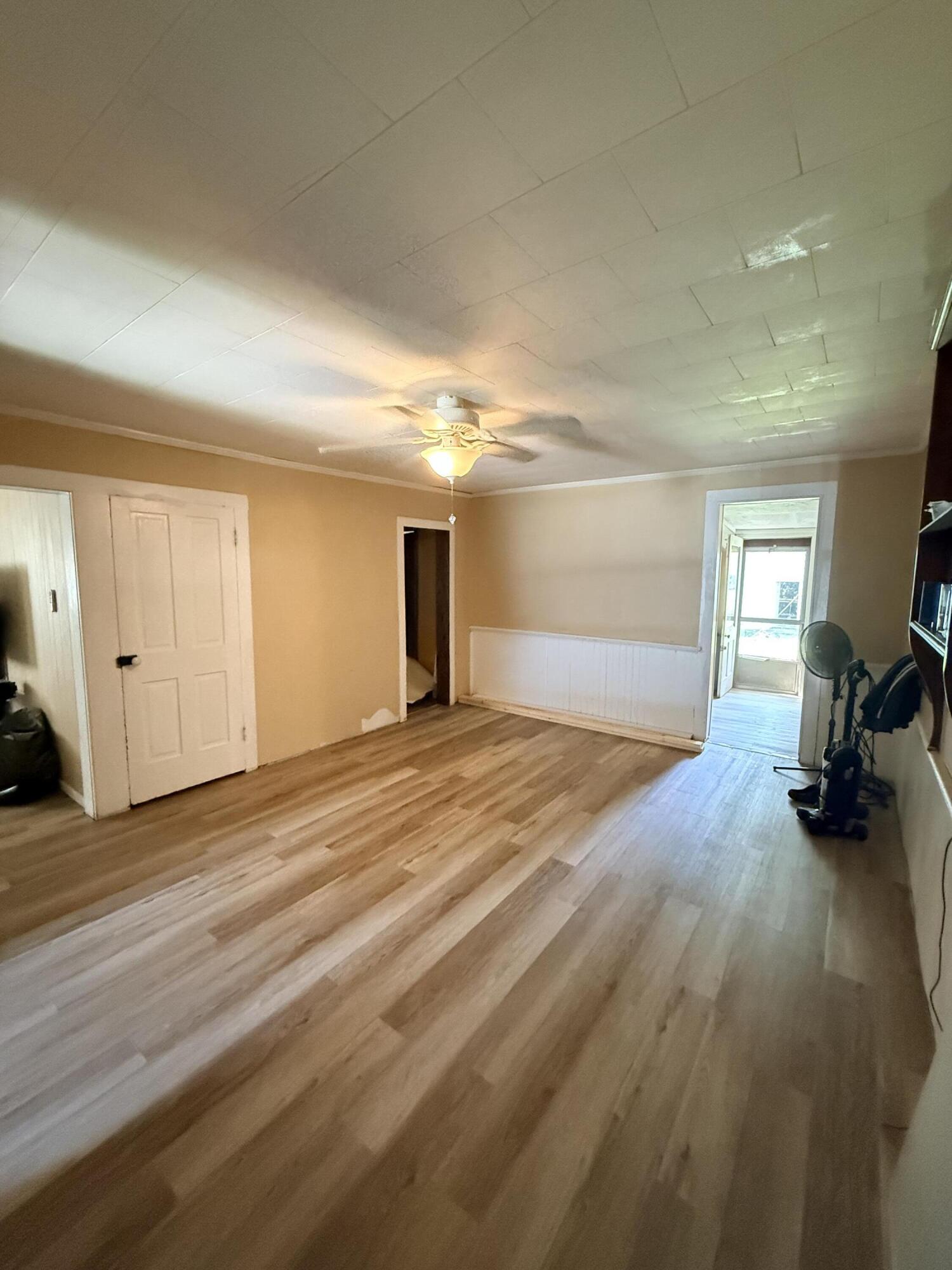208 W Sigler Street, Hebron, IN 46341; Image #6