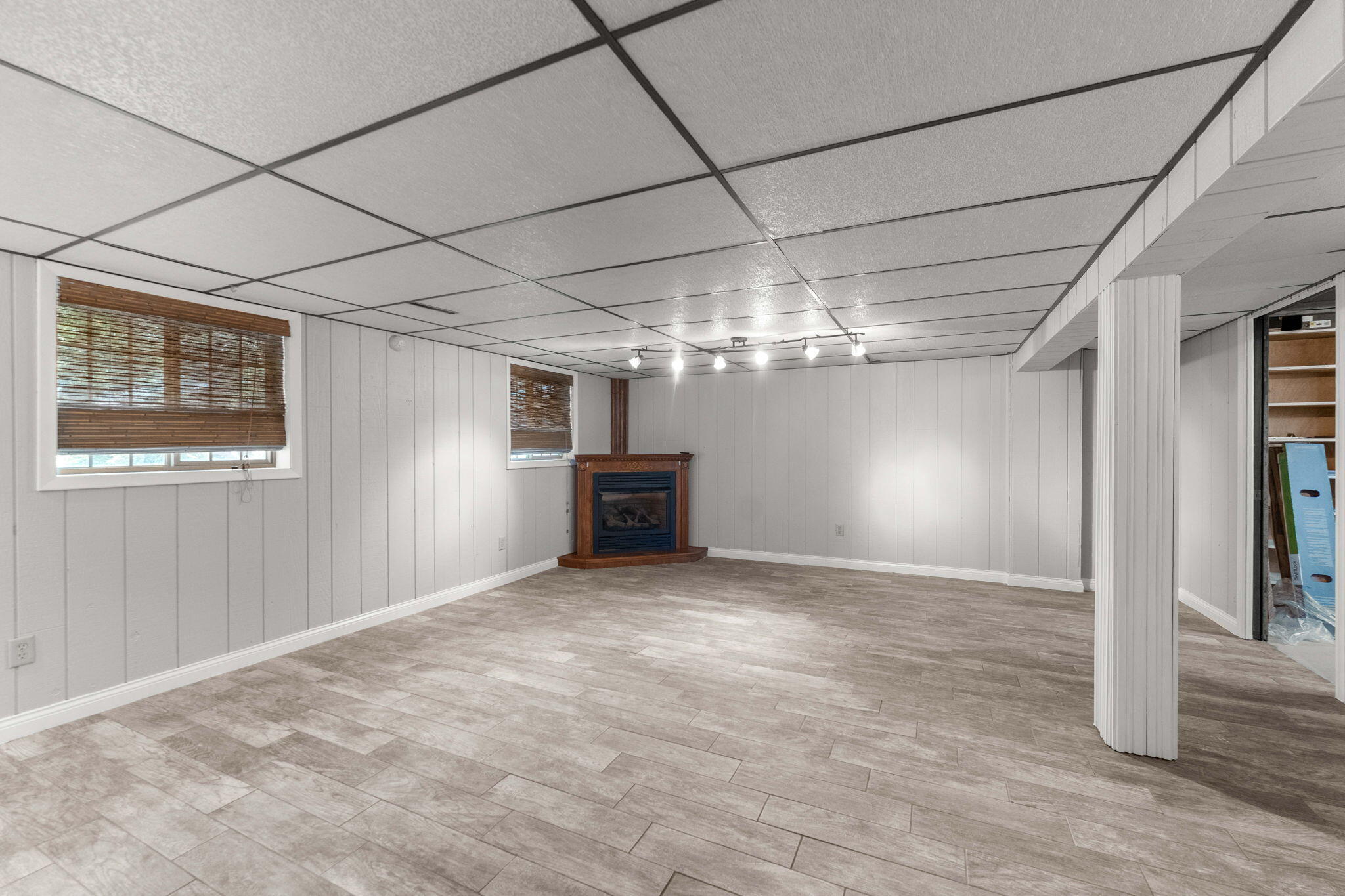 9138 Southmoor Avenue, Highland, IN 46322; Image #20