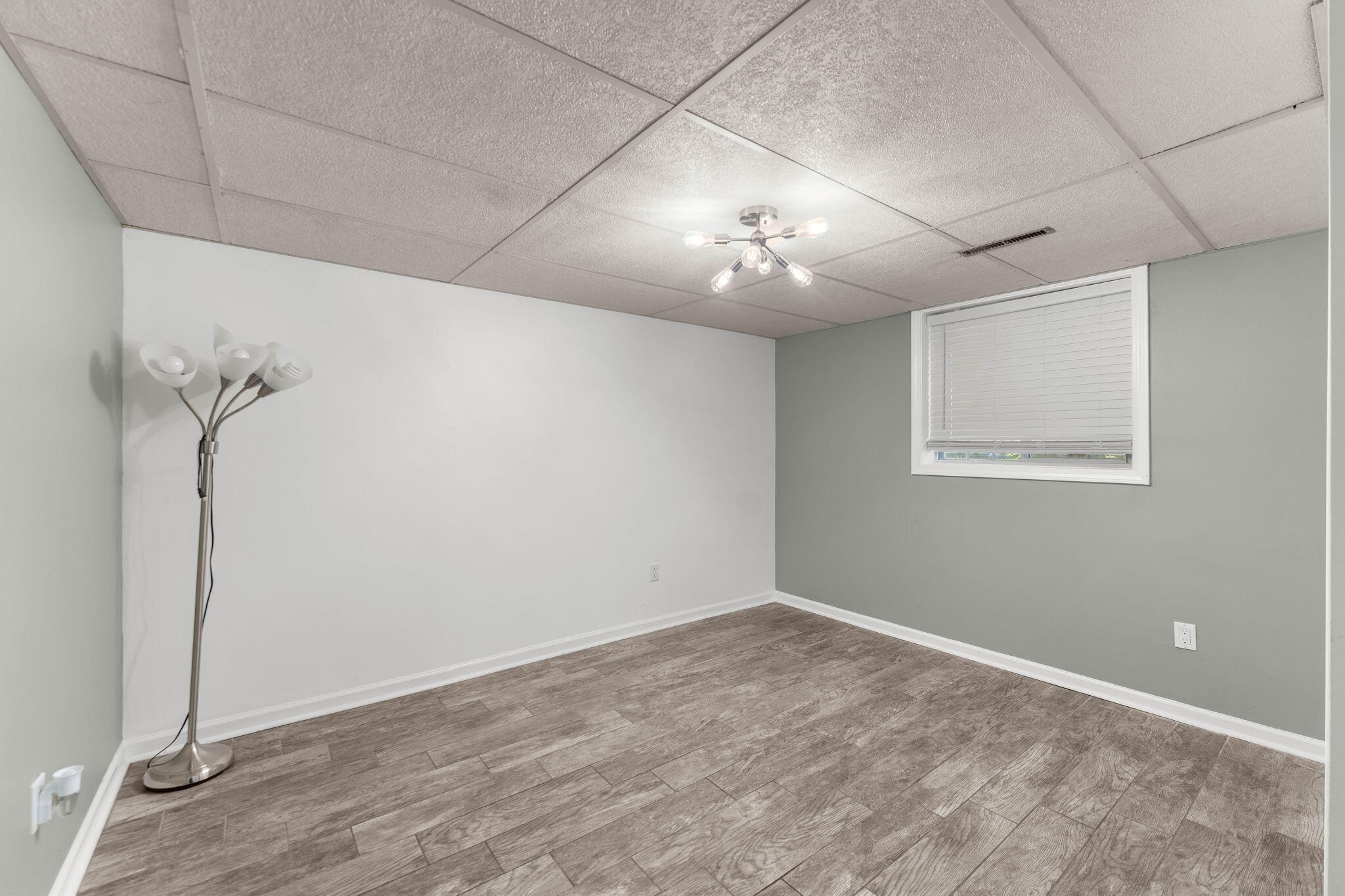 9138 Southmoor Avenue, Highland, IN 46322; Image #24